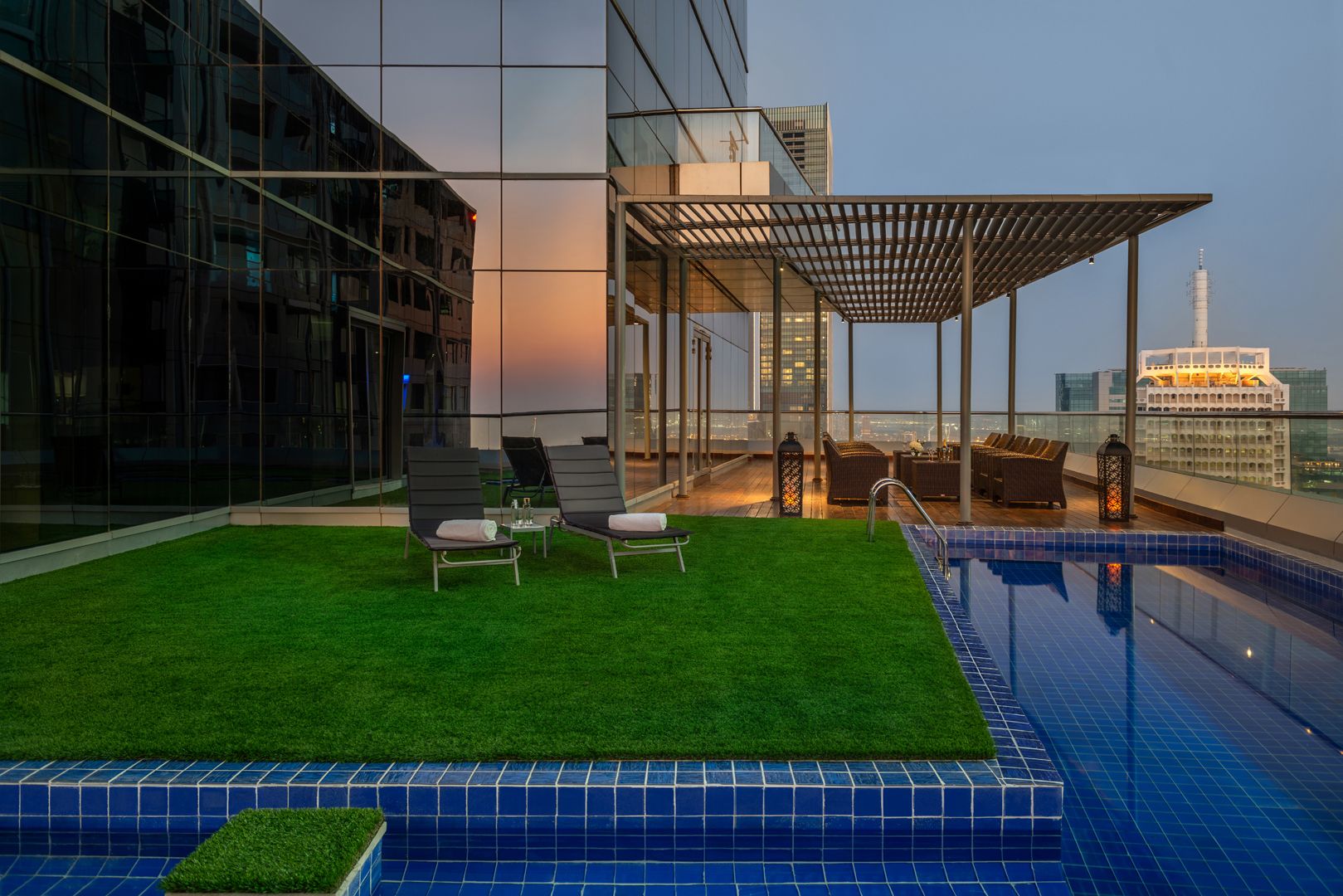 The Royal Penthouse Suite 