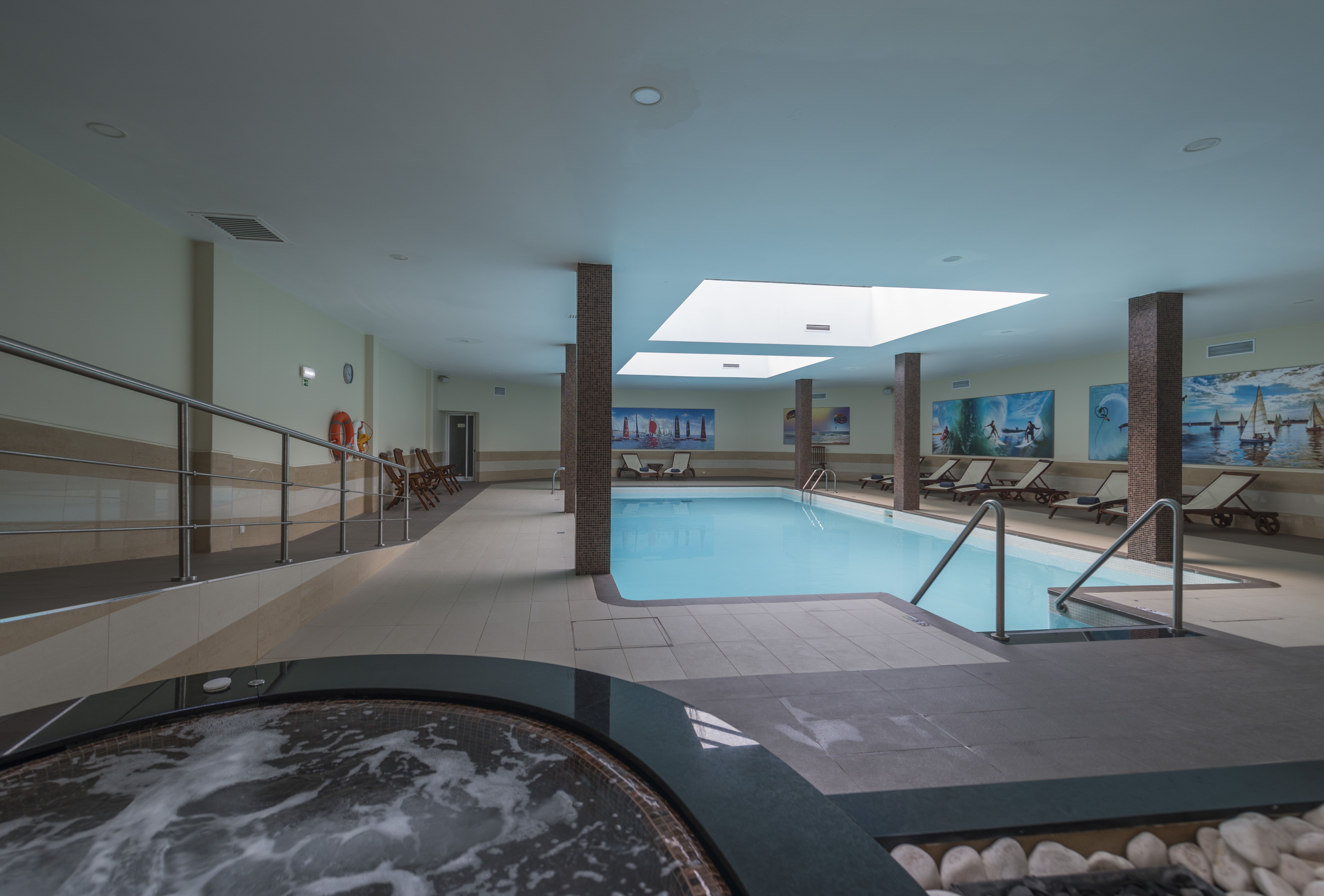 Piscină interioară