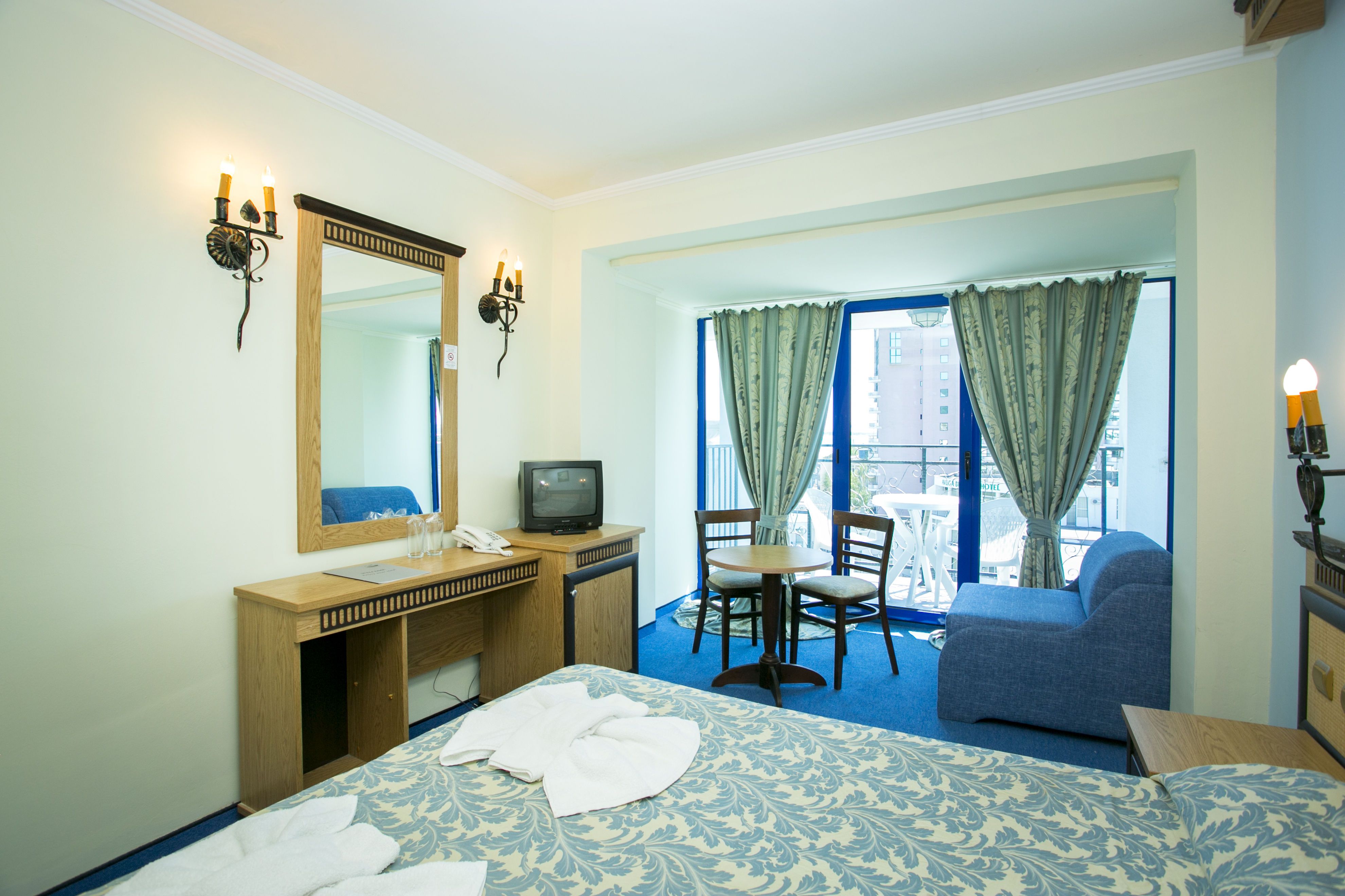 DOUBLE ROOM METROPOL PARK VIEW