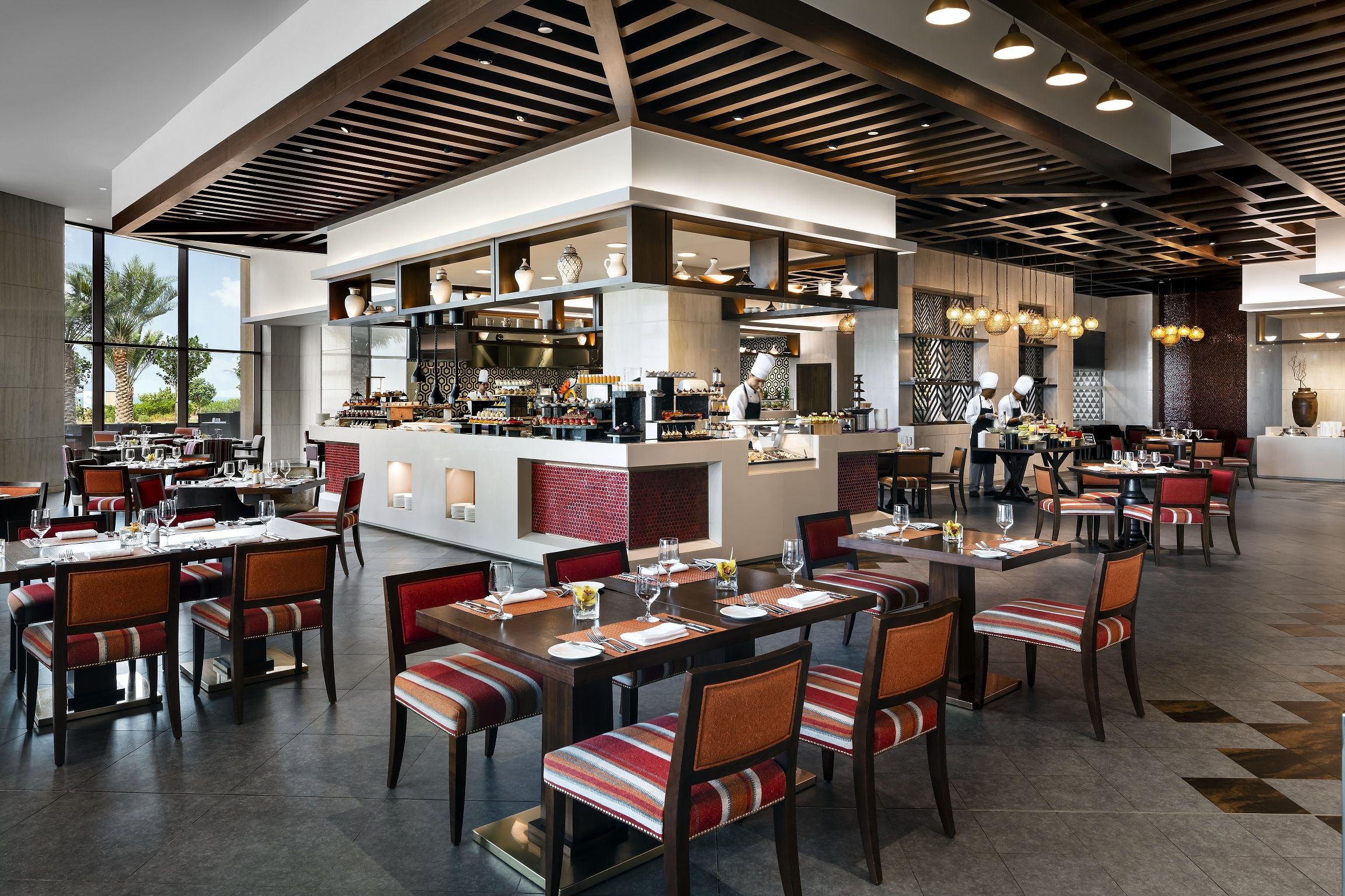 MAIN RESTAURANT