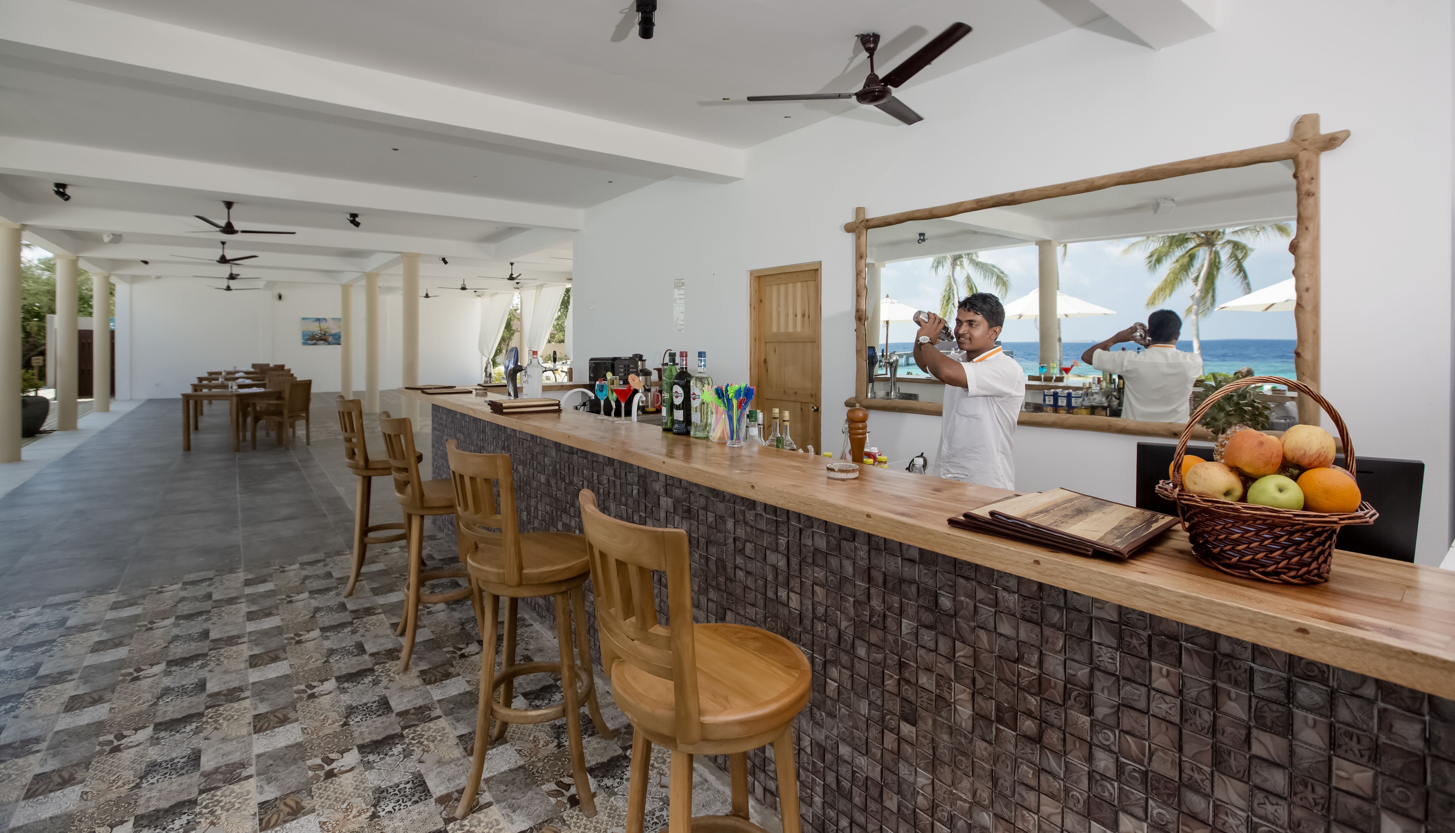 Raalhu Cafe