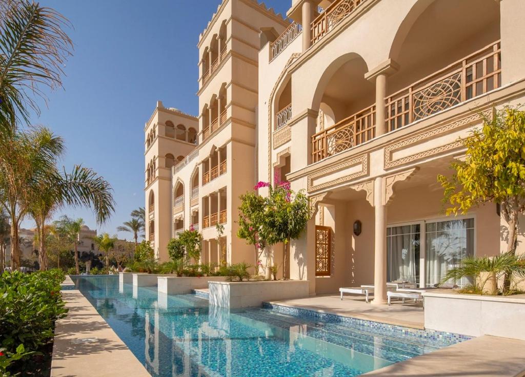 Suite (Pool Access)