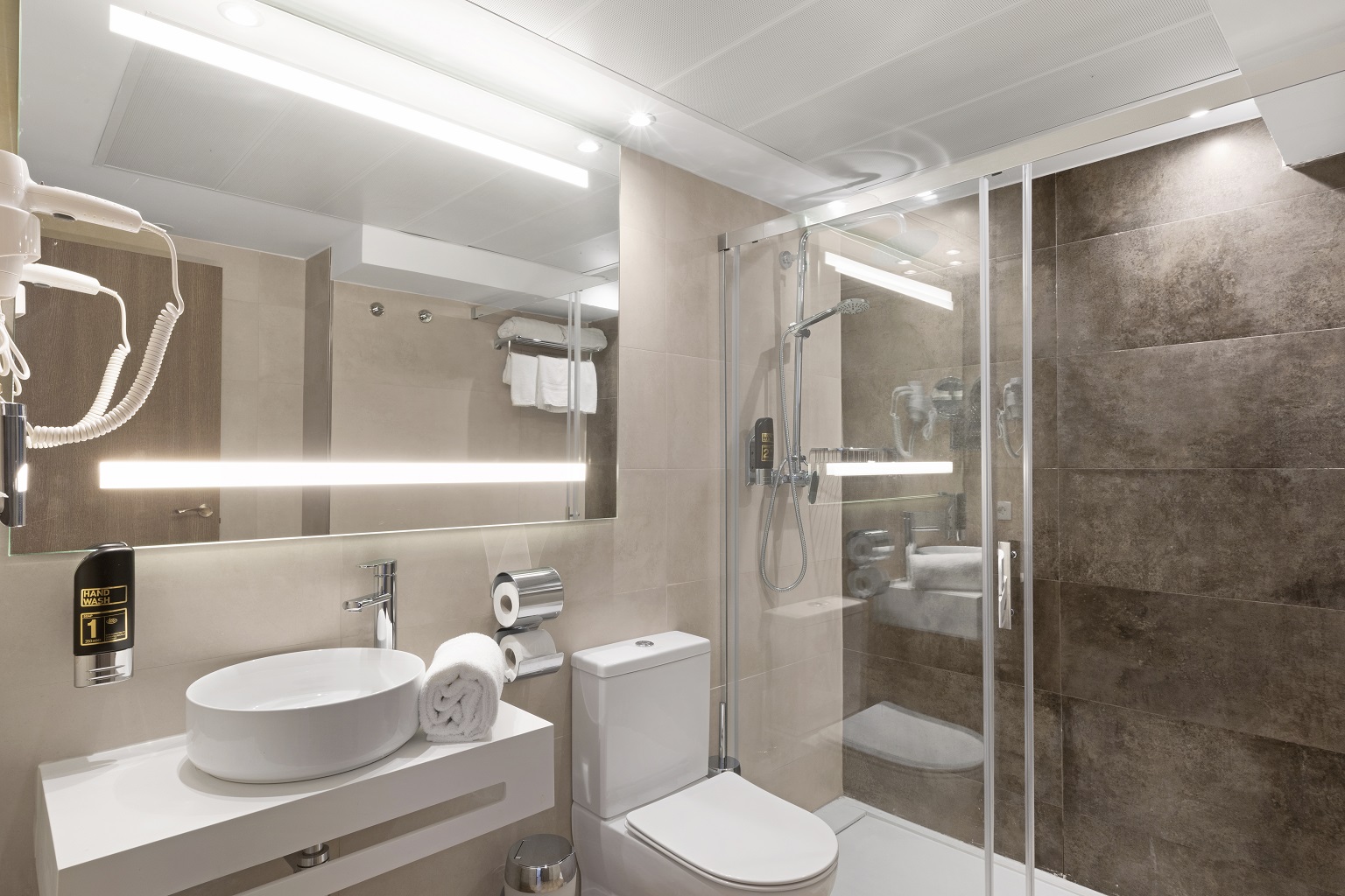 DOBLE STANDARD ROOM BALCONY OR TERRACE