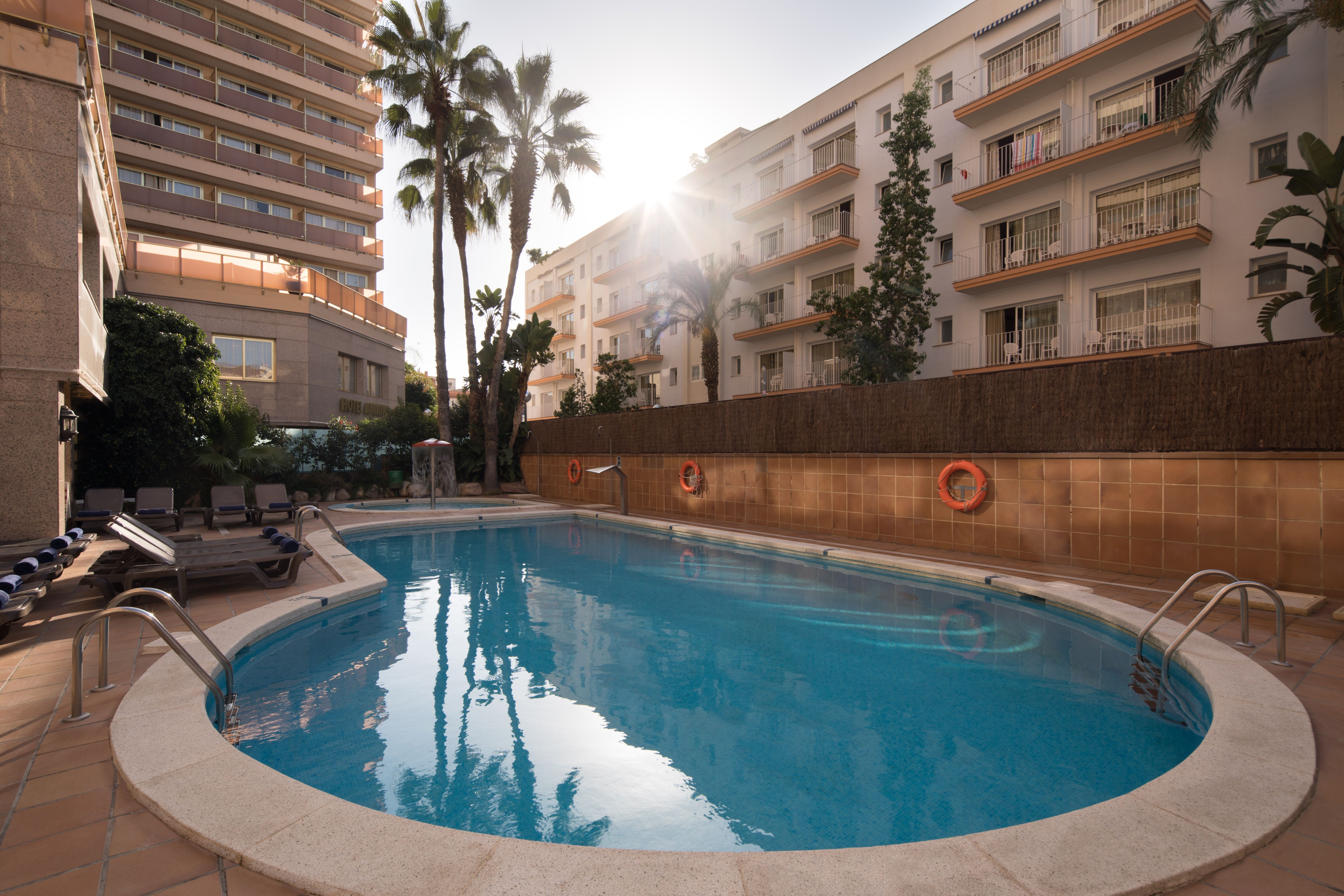 Piscina deschisă