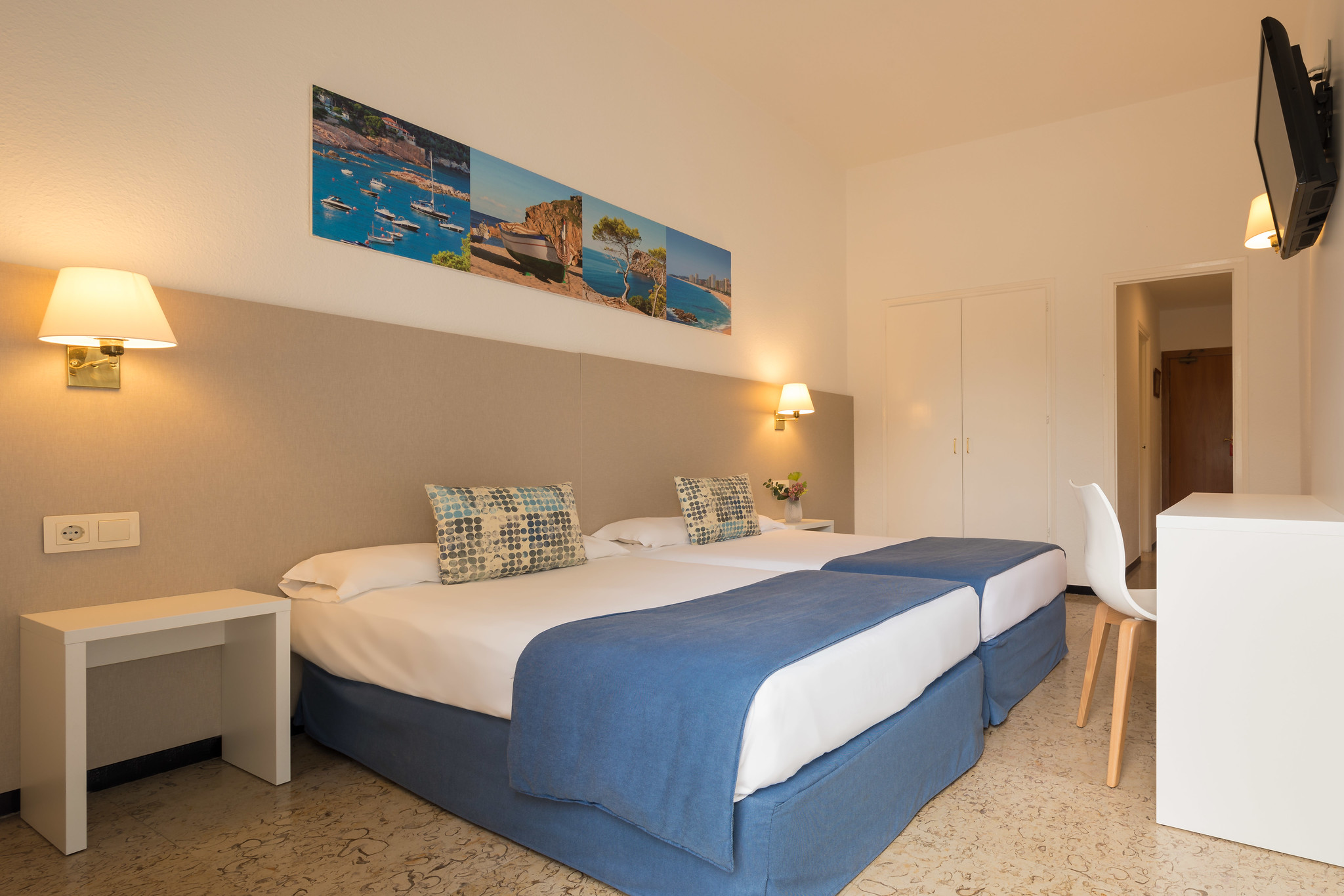 Room Standard Single Balcony or Terrace