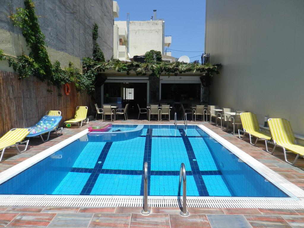 Piscina deschisă