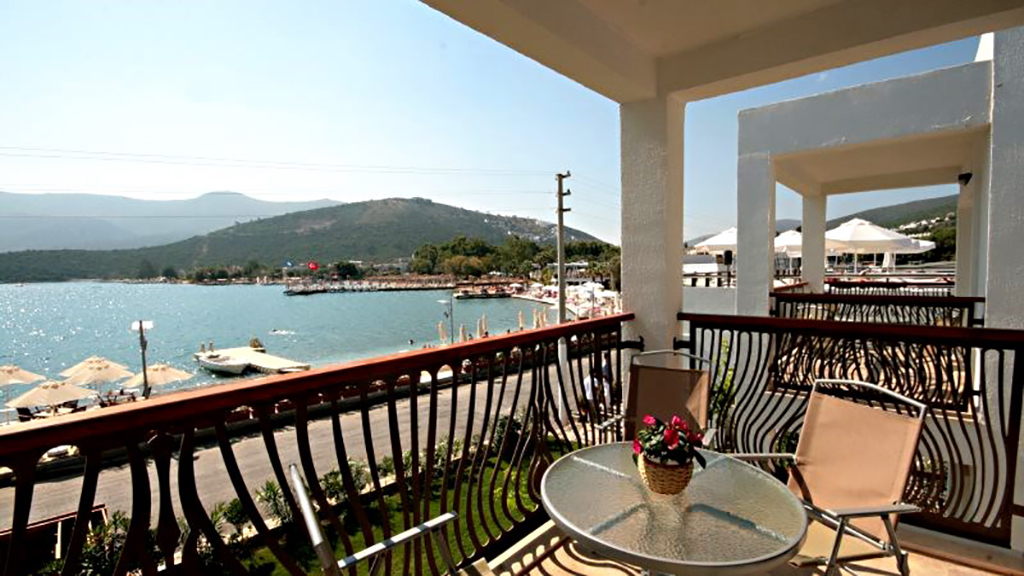 STANDARD ROOM SEAVIEW