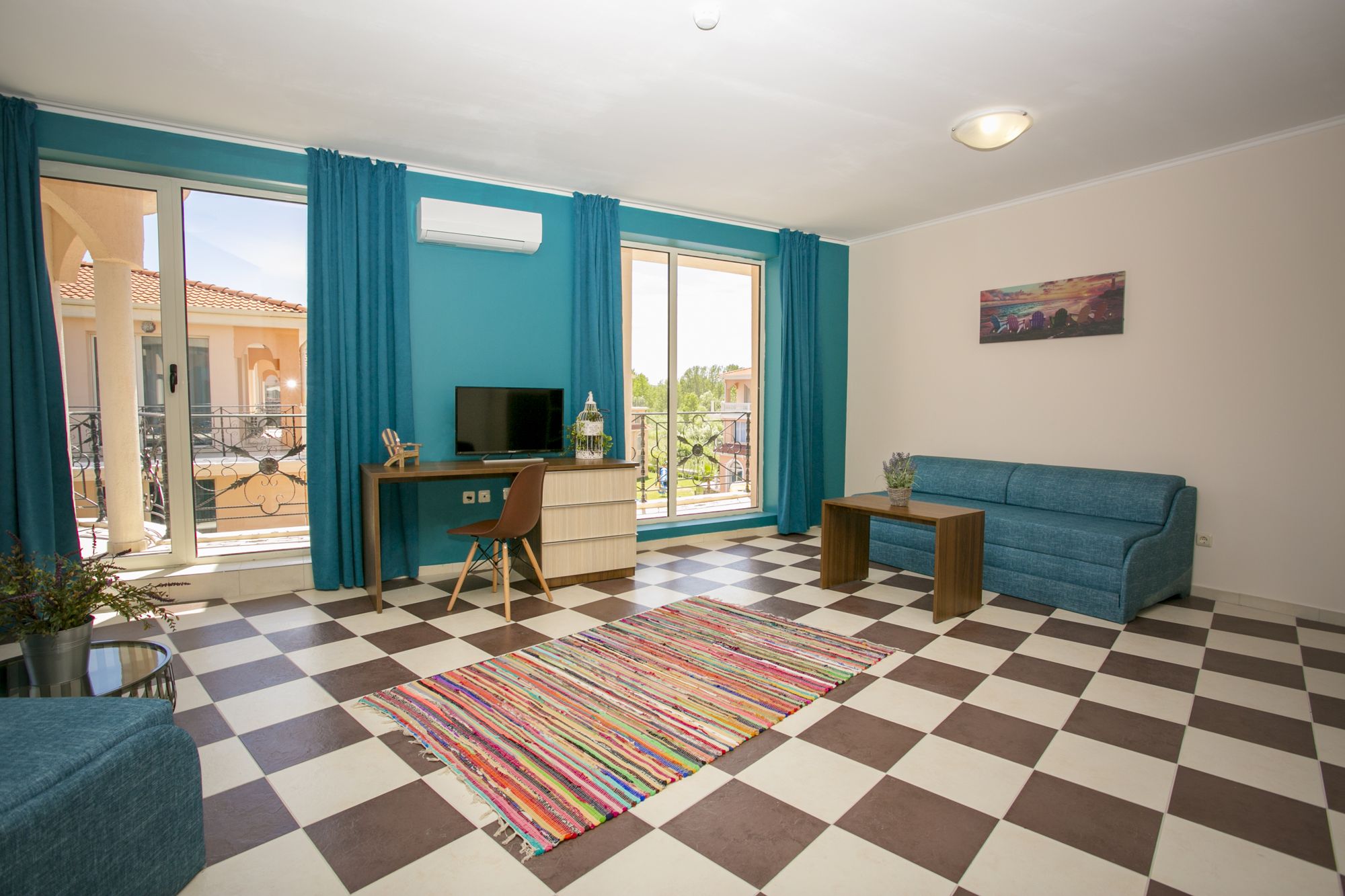 One-Bedroom Apartment