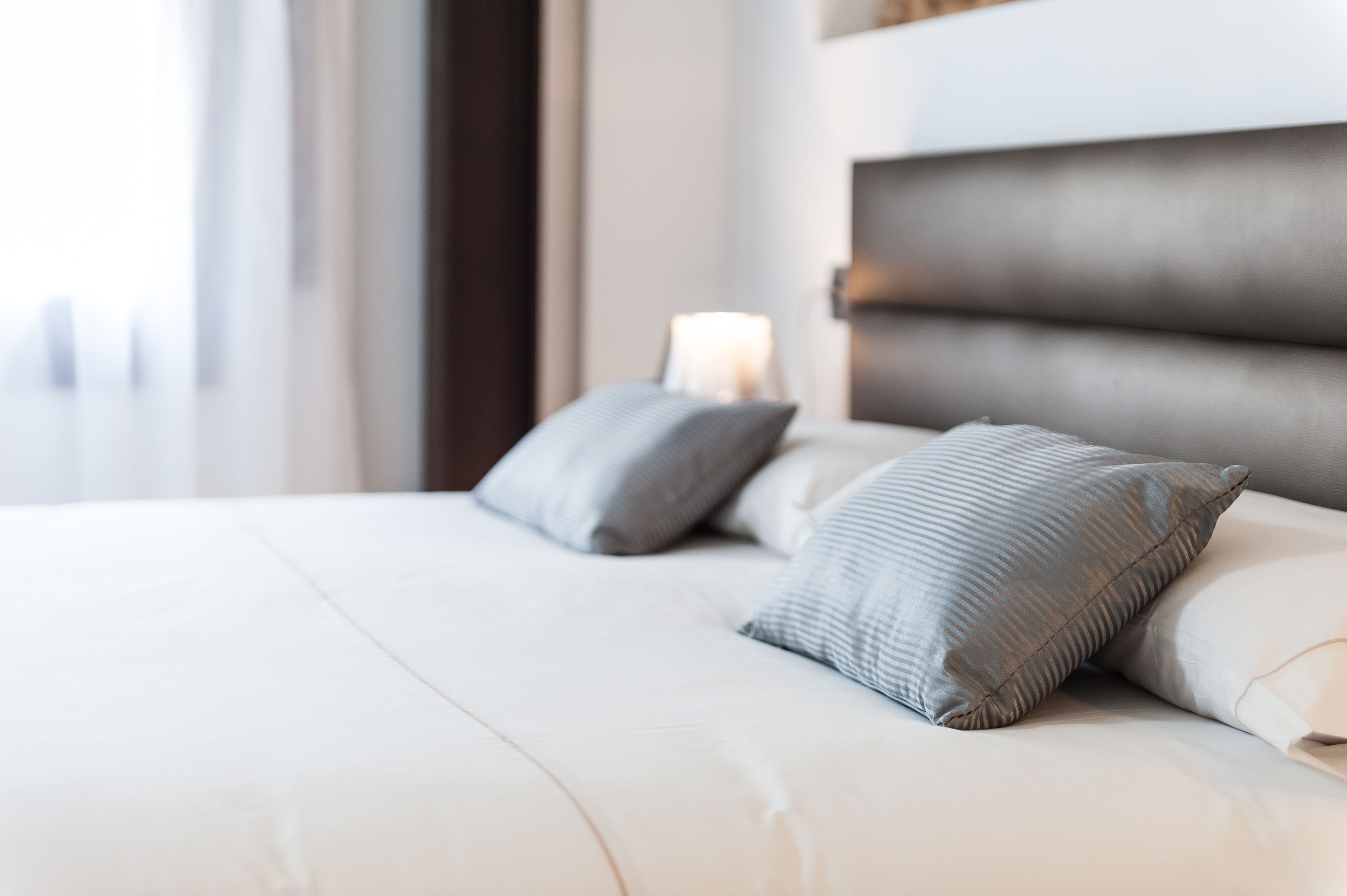 DOUBLE QUEEN SIZE BED