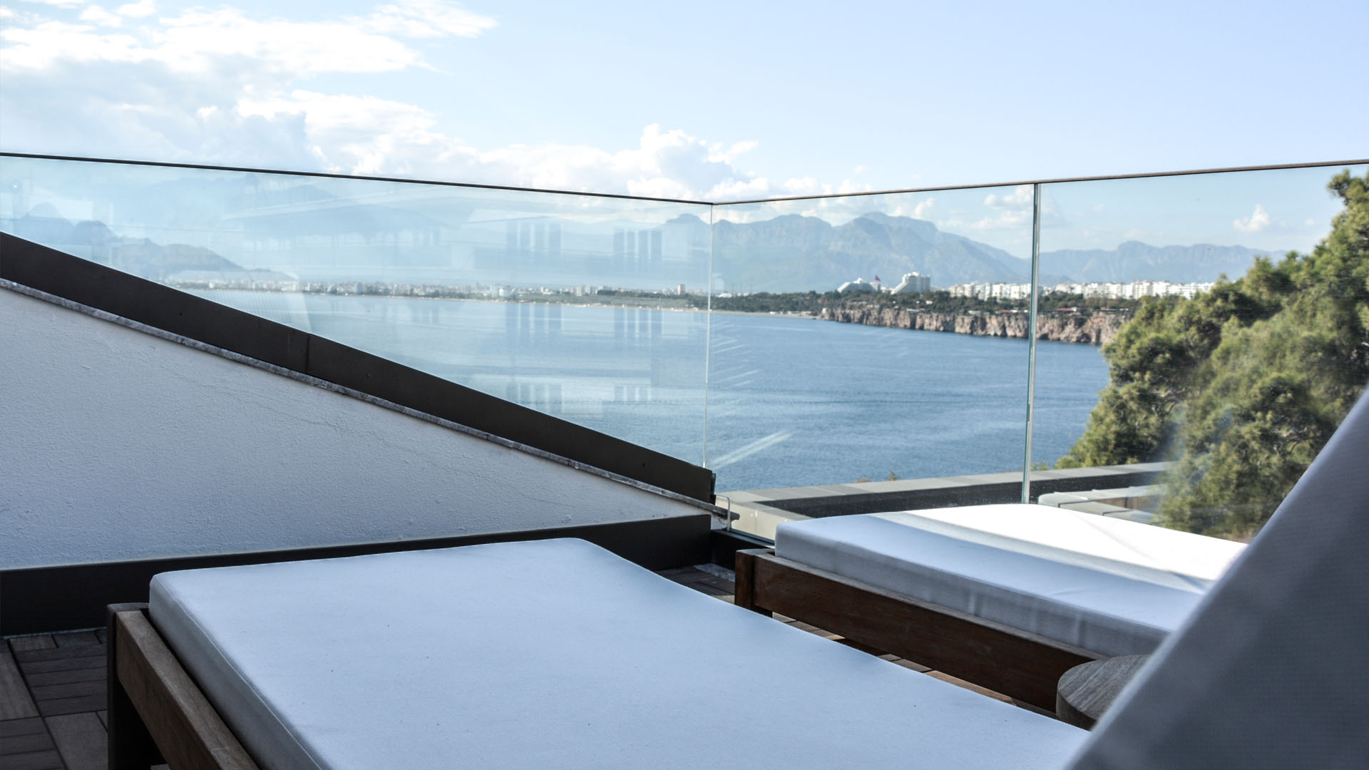 Kelly Penthouse Suite