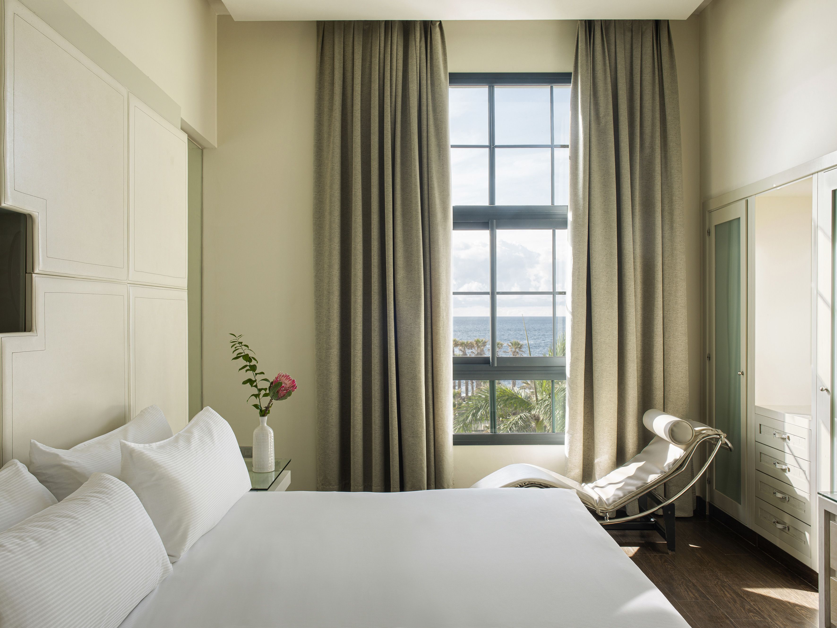 ONE BEDROOM MASTER SUITE RESORT VIEW.