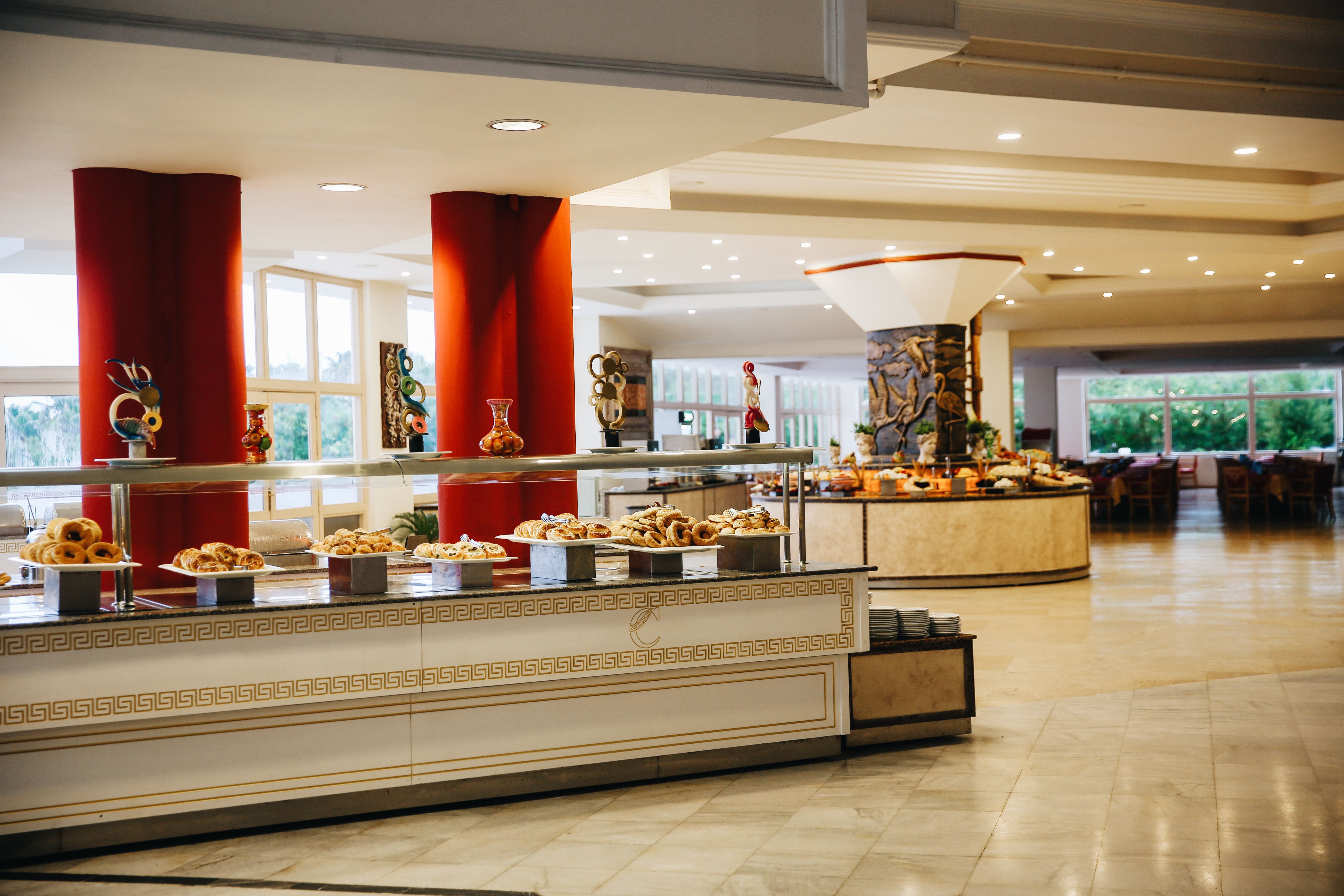 MAIN RESTAURANT