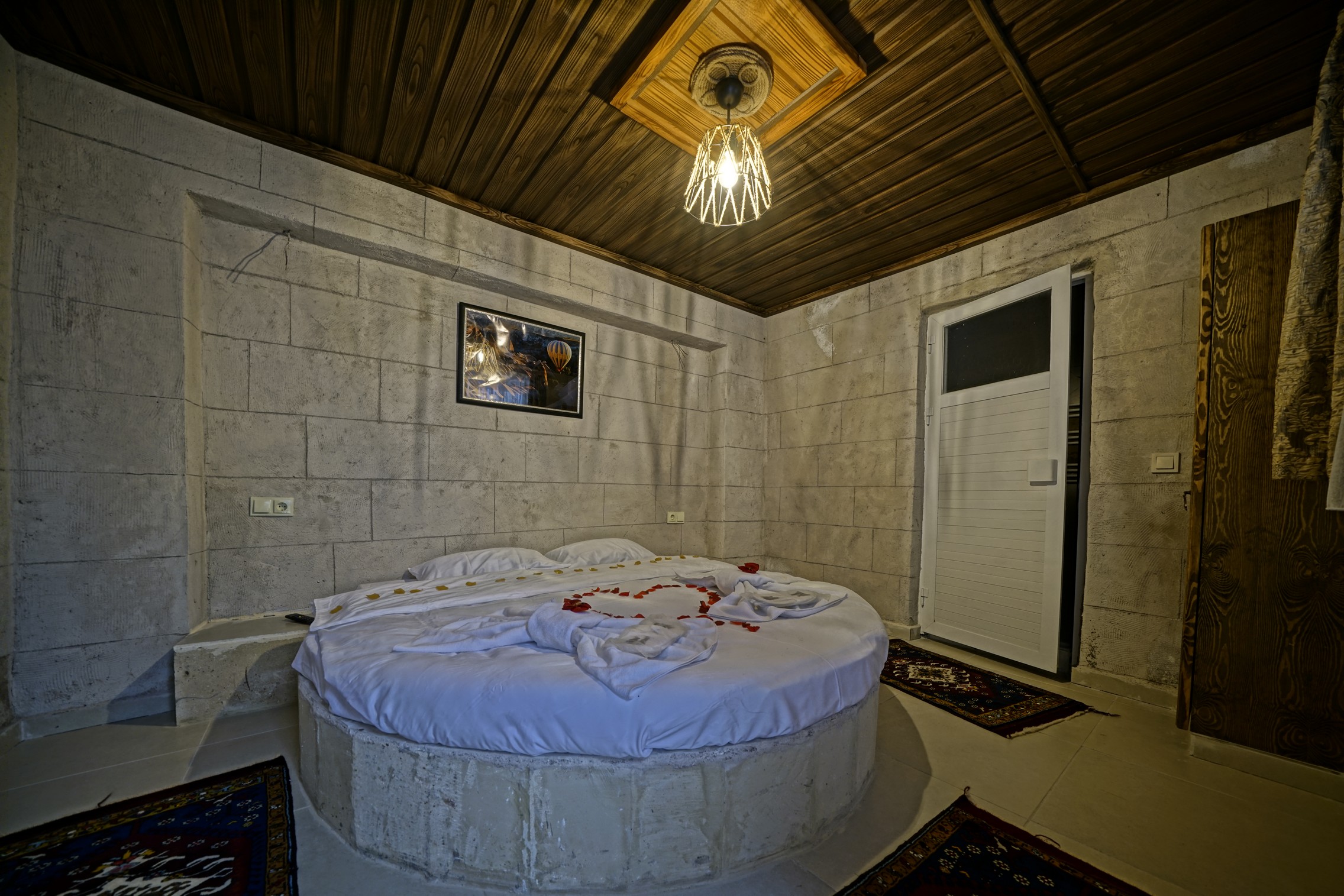 economy room