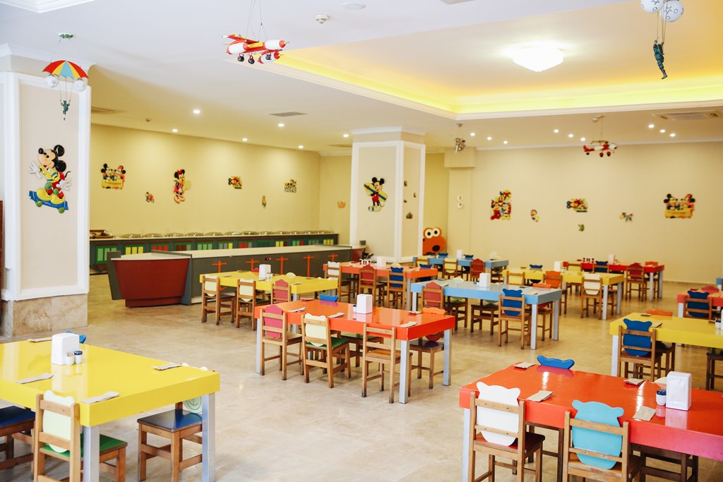 LANATA MODERN RESTAURANT