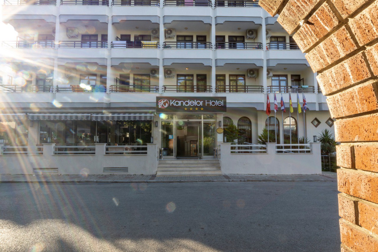 Clădirea principala