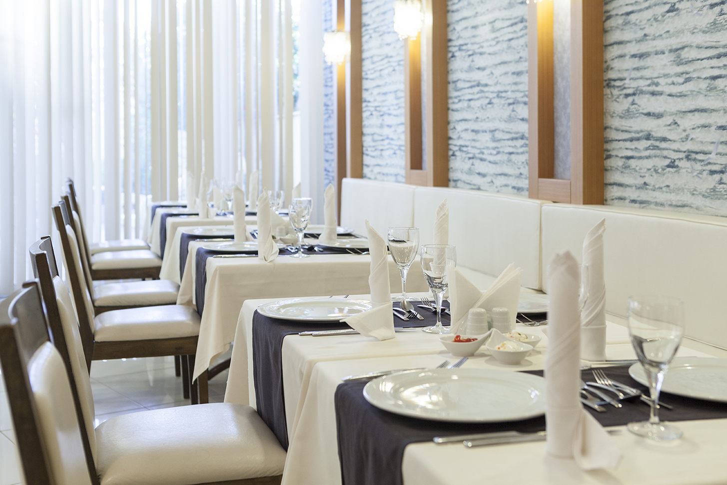 MAIN RESTAURANT
