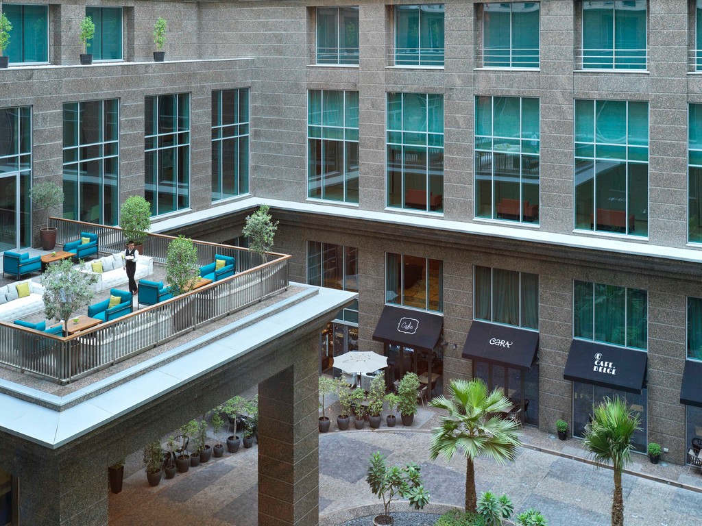 Lobby lounge 