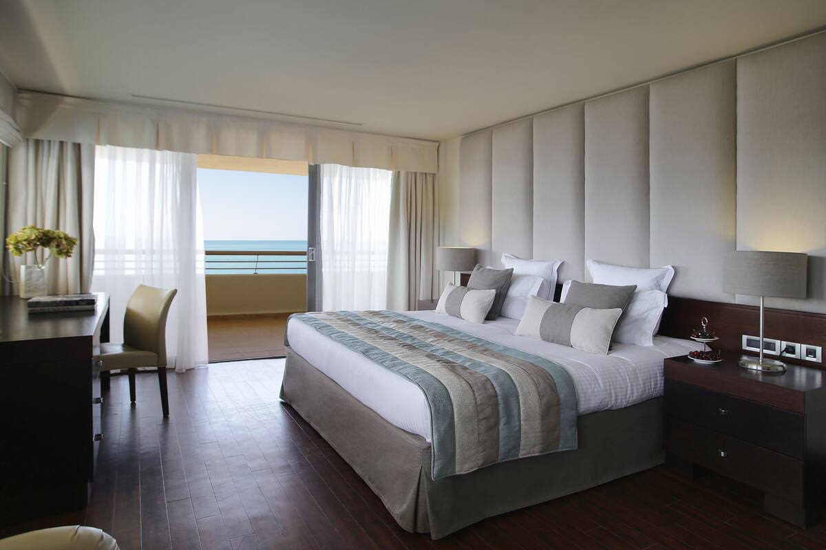 Royal Suite Sea or Marina View