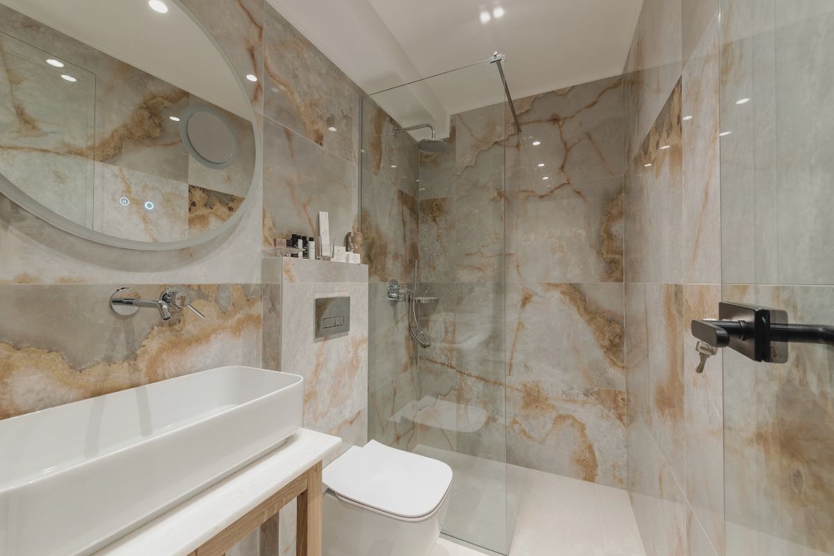 DOUBLE ROOM STANDARD WITH BALCONY OR WINDOW