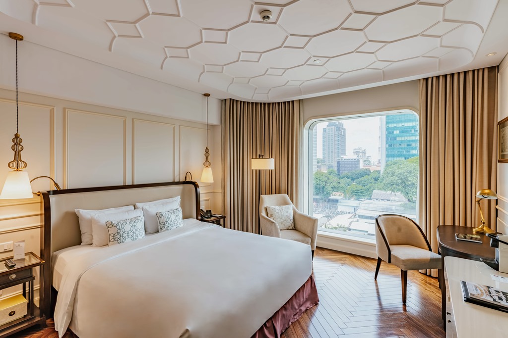 DELUXE KING/TWIN ROOM