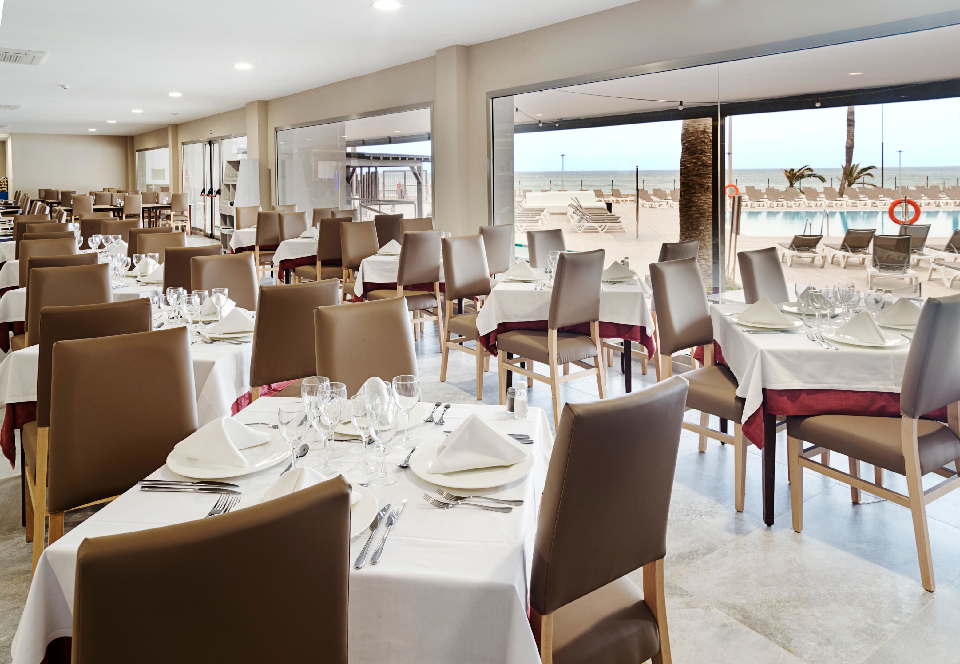 MAIN RESTAURANT