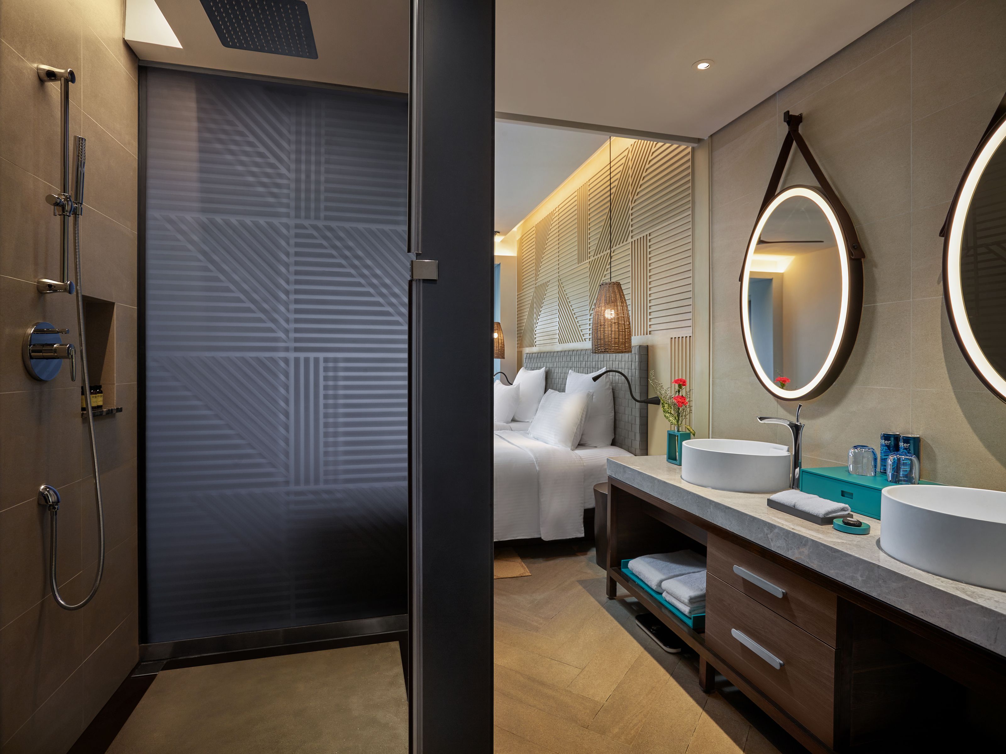 DELUXE OCEAN BALCONY