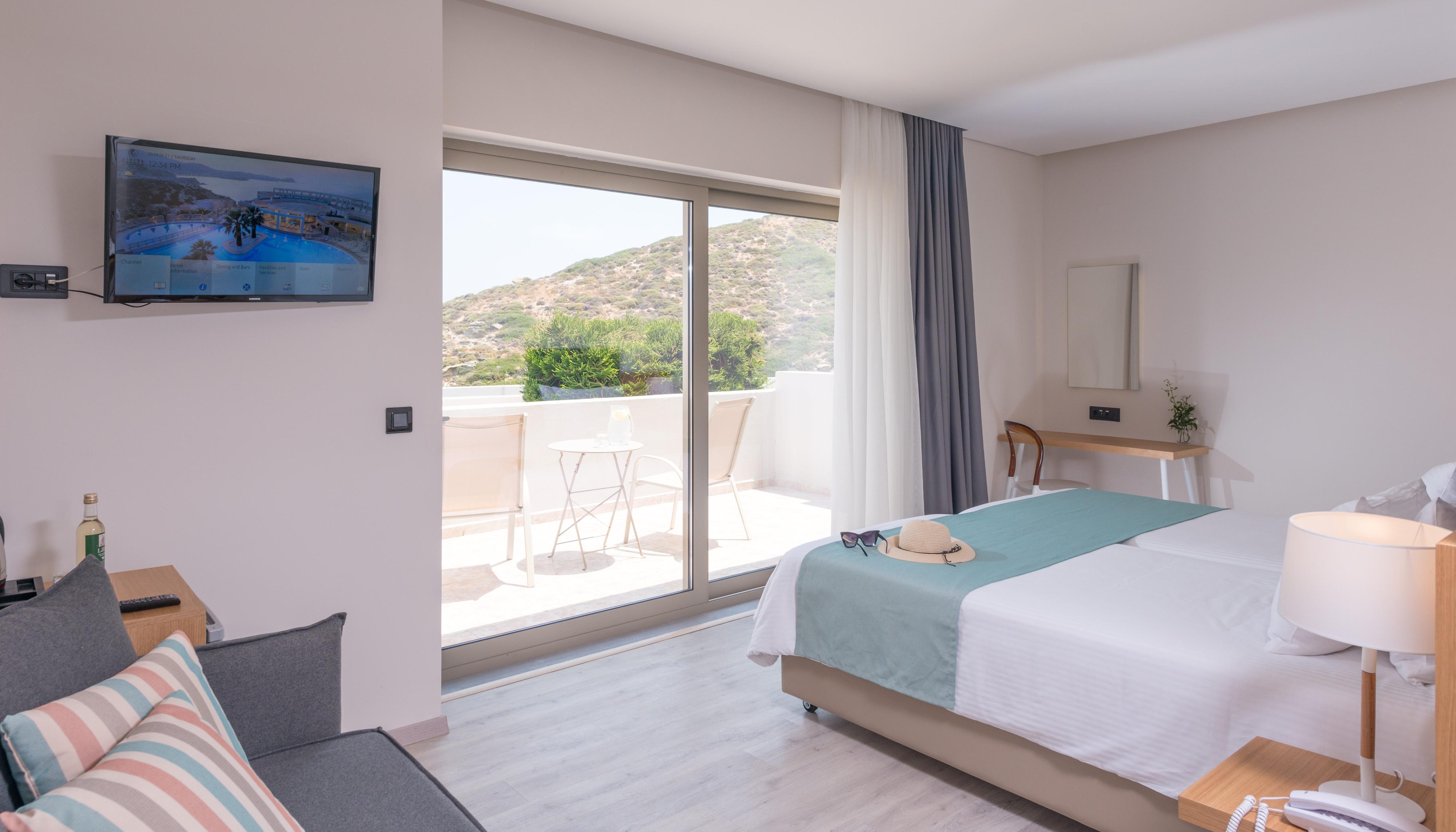 ROOM SUPERIOR LAND VIEW