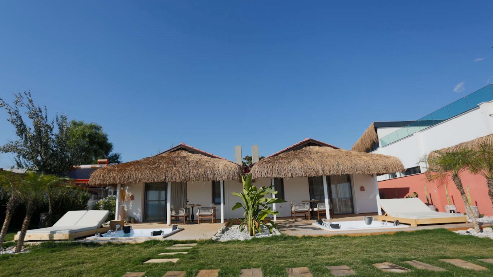 DELUXE VILLA