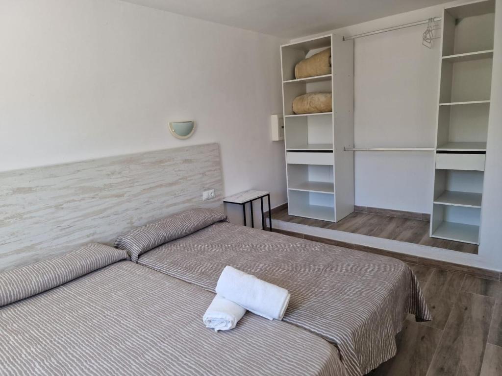 A1 - APARTMENT MOUNTAIN VIEW
