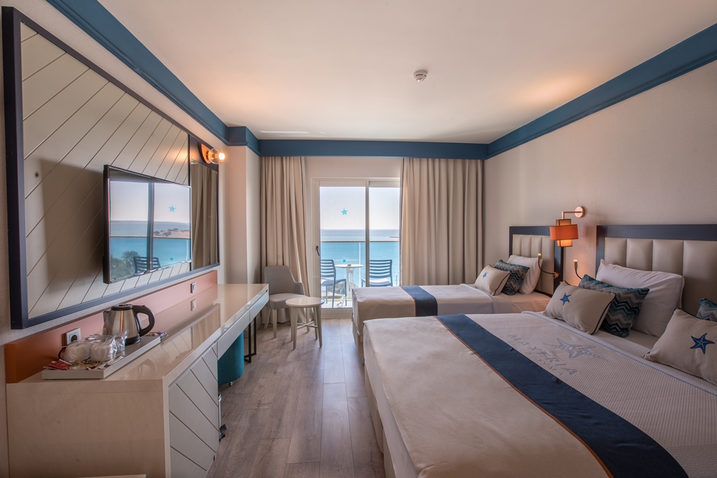 Standard Sea Vıew Room with Balcony
