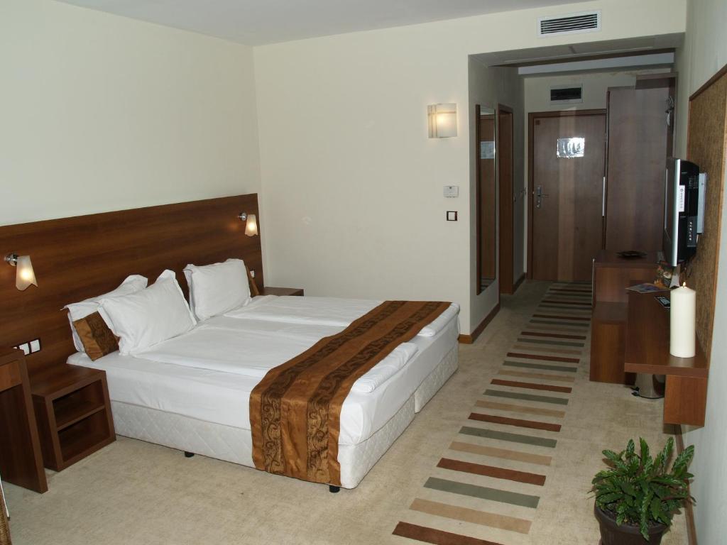 Standard Room (Balcony)
