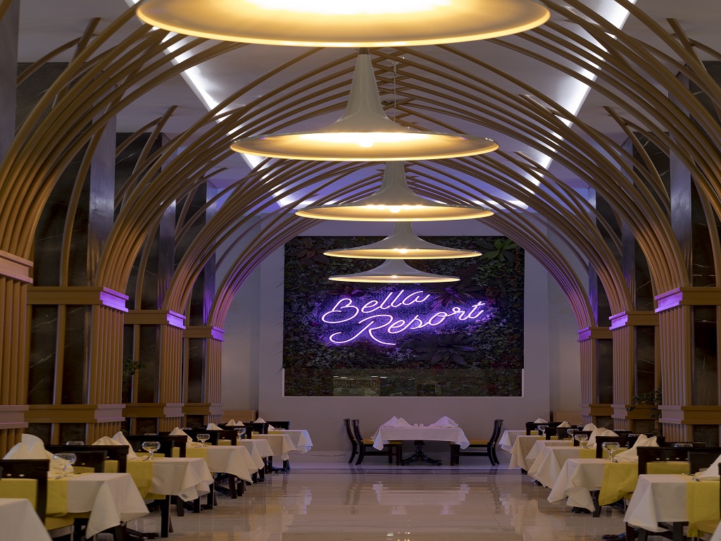 MAIN RESTAURANT