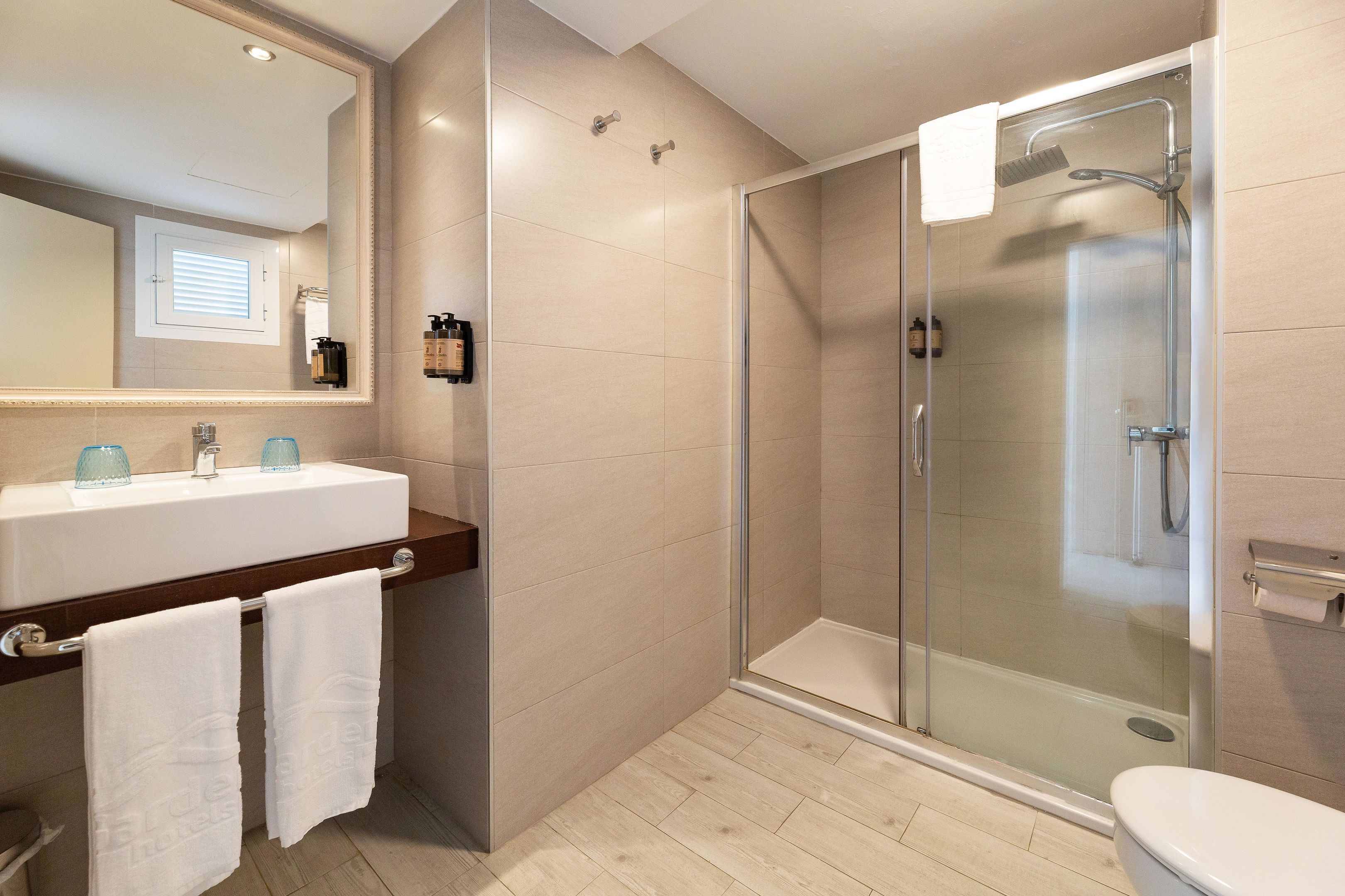 APARTMENT BEST PRICE (BALCONY OR TERRACE)