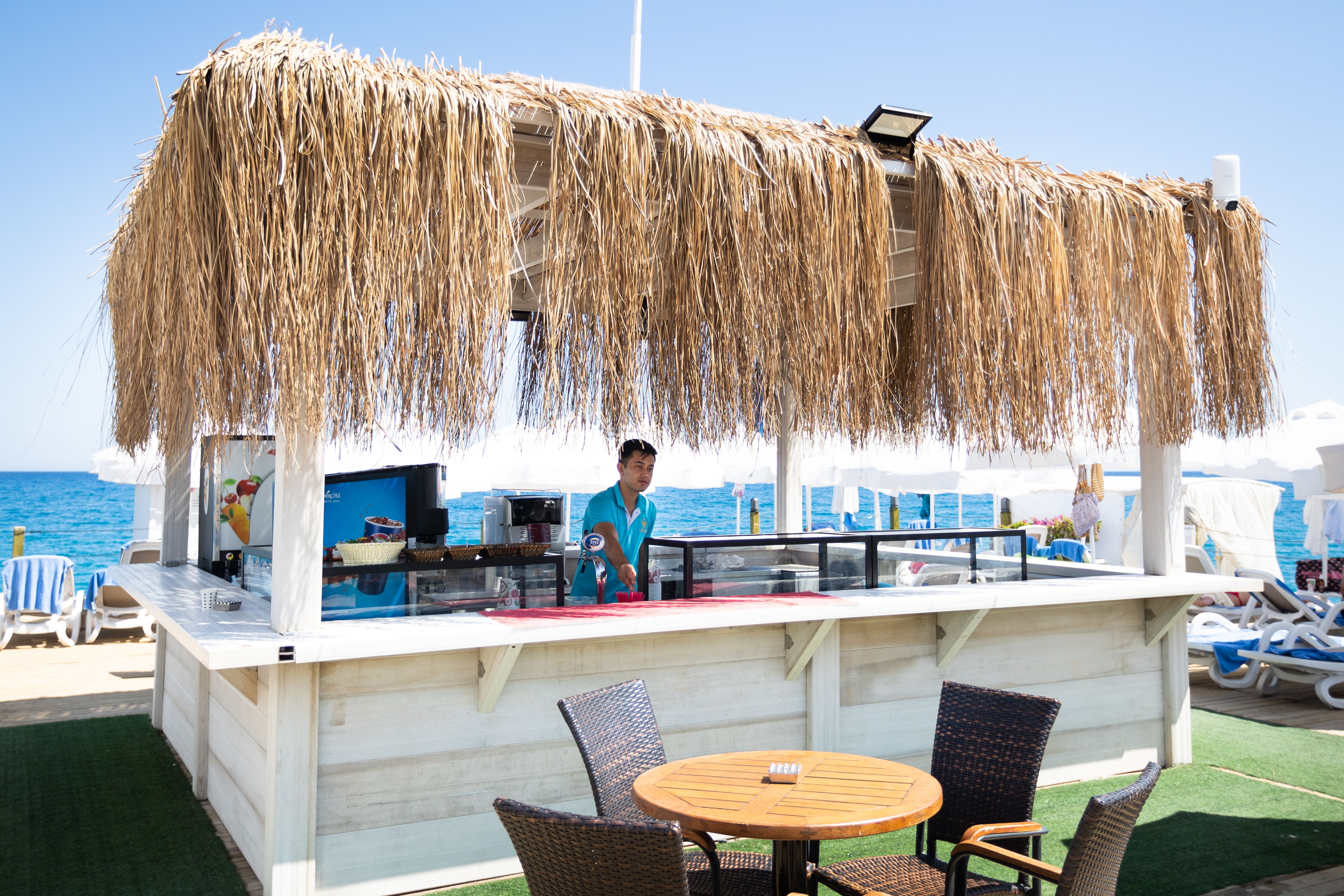 BEACH BAR