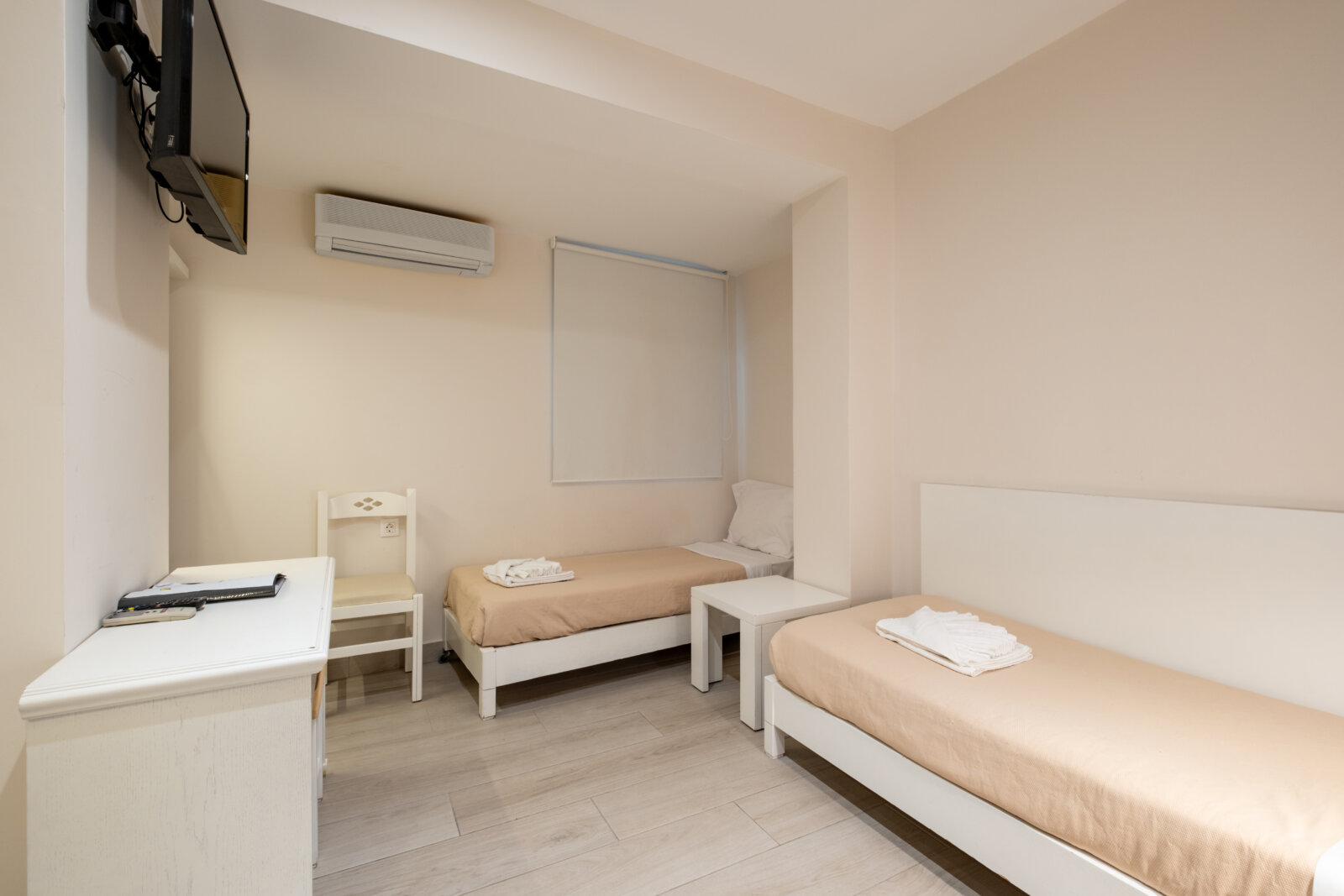 ONE BEDROOM SUITE LAND VIEW