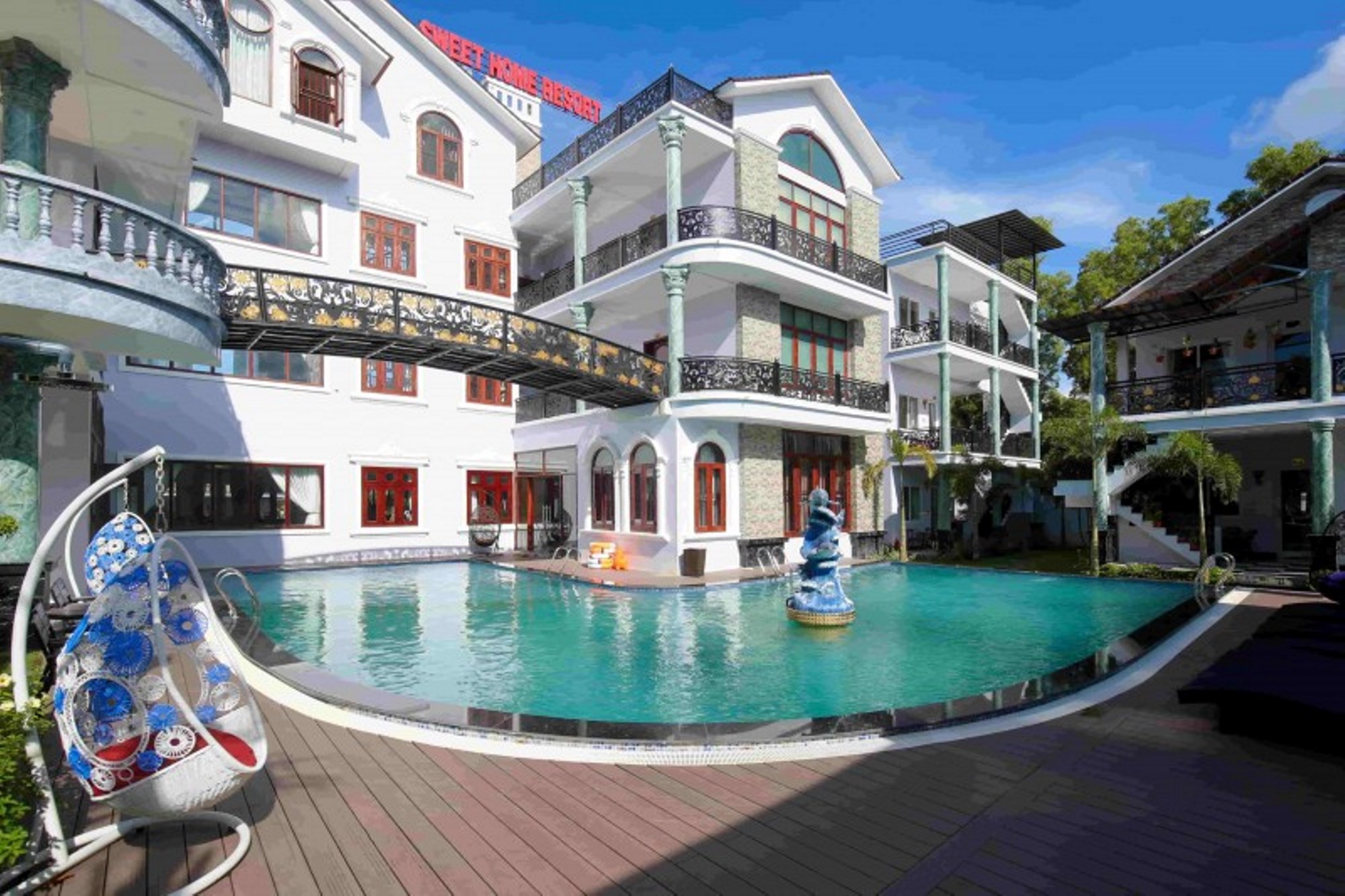 Piscina deschisă