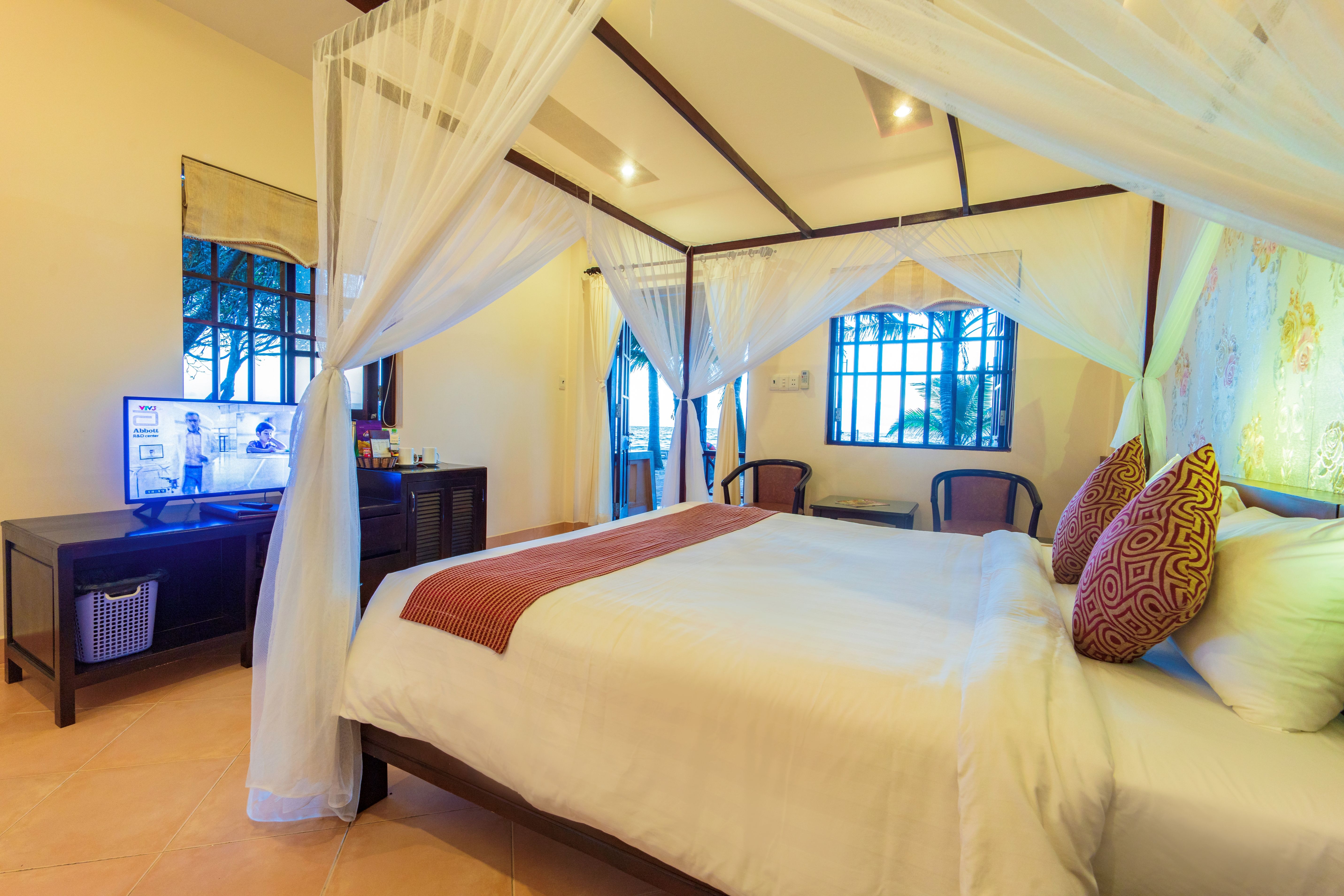 BUNGALOW BEACHFRONT WITH TERRACE SEAVIEW 