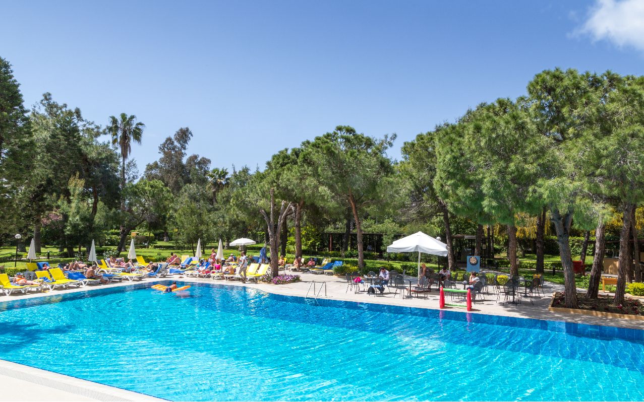 Piscina deschisă