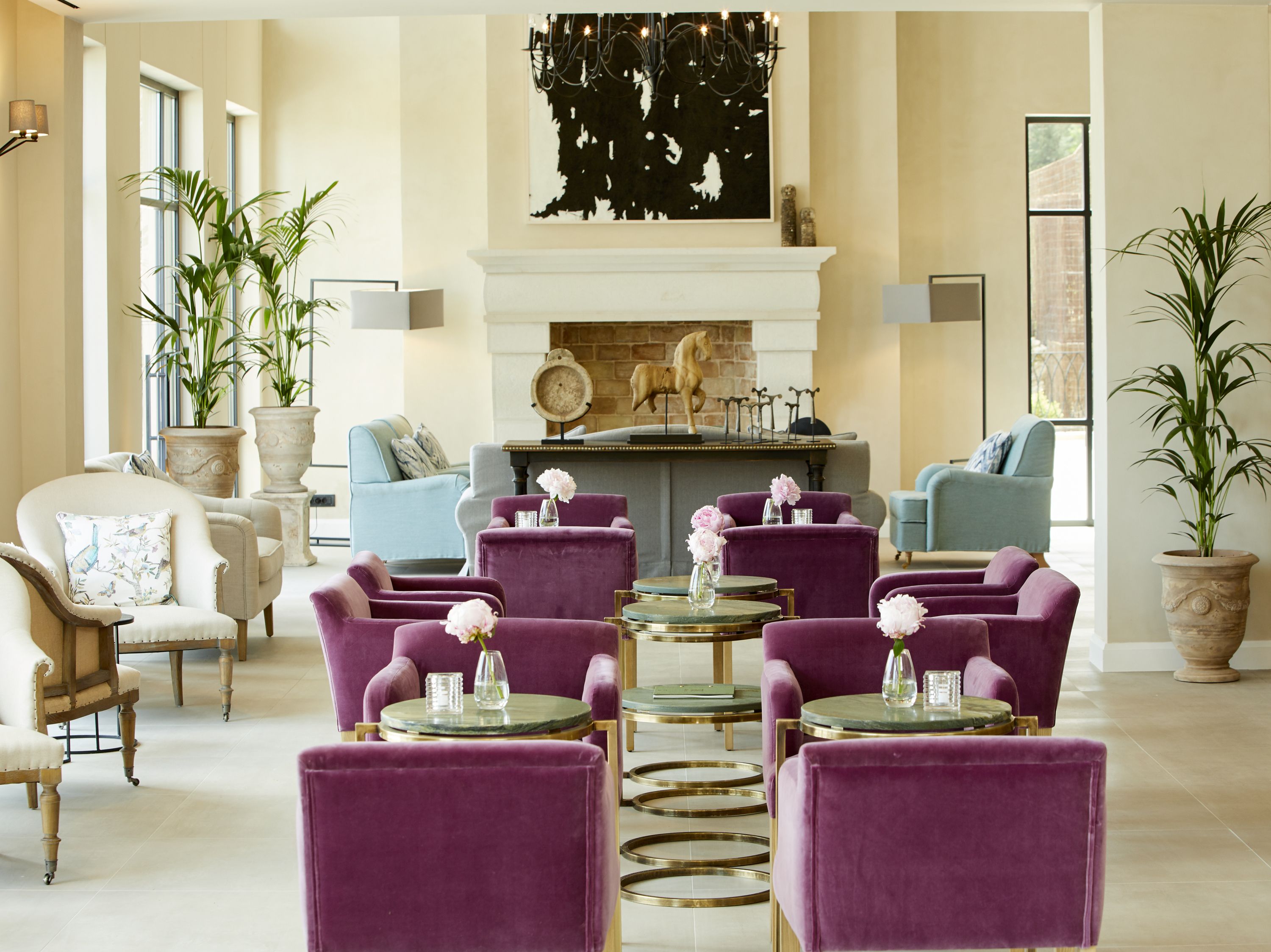 HERITAGE LOBBY BAR