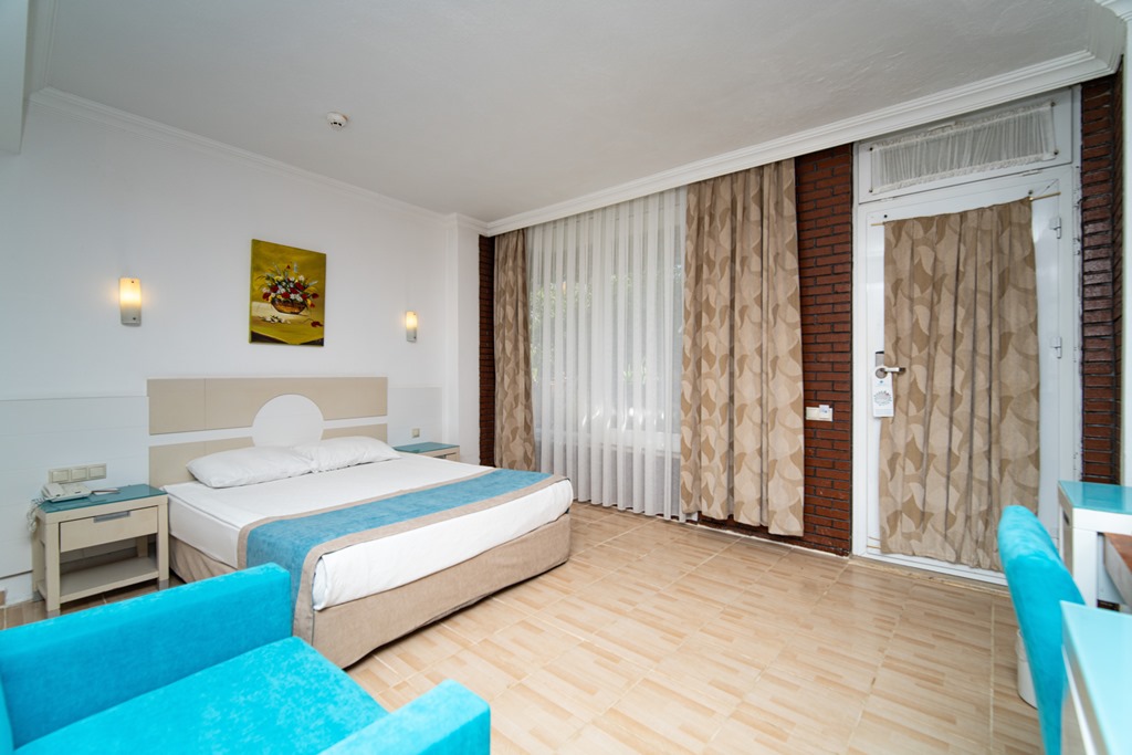 ECONOMY ROOM