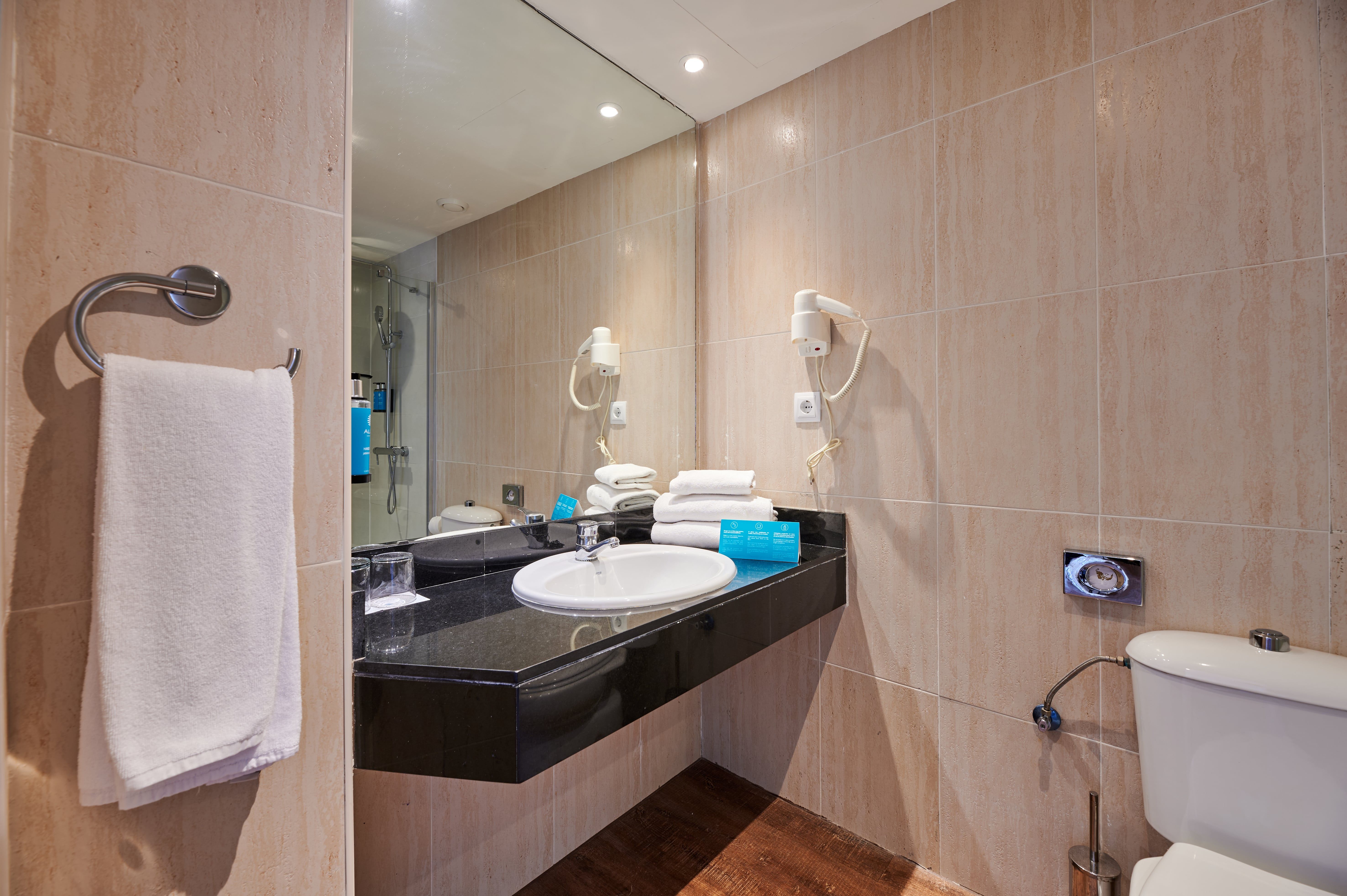 JUNIOR SUITE SEA VIEW (BALCONY)