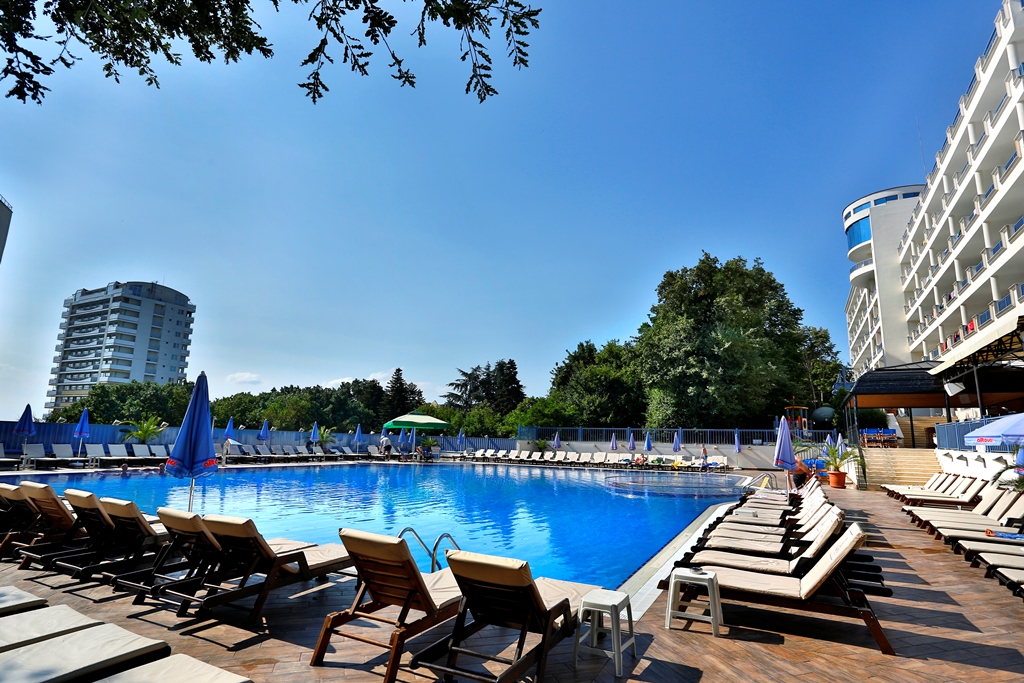 Piscina deschisă