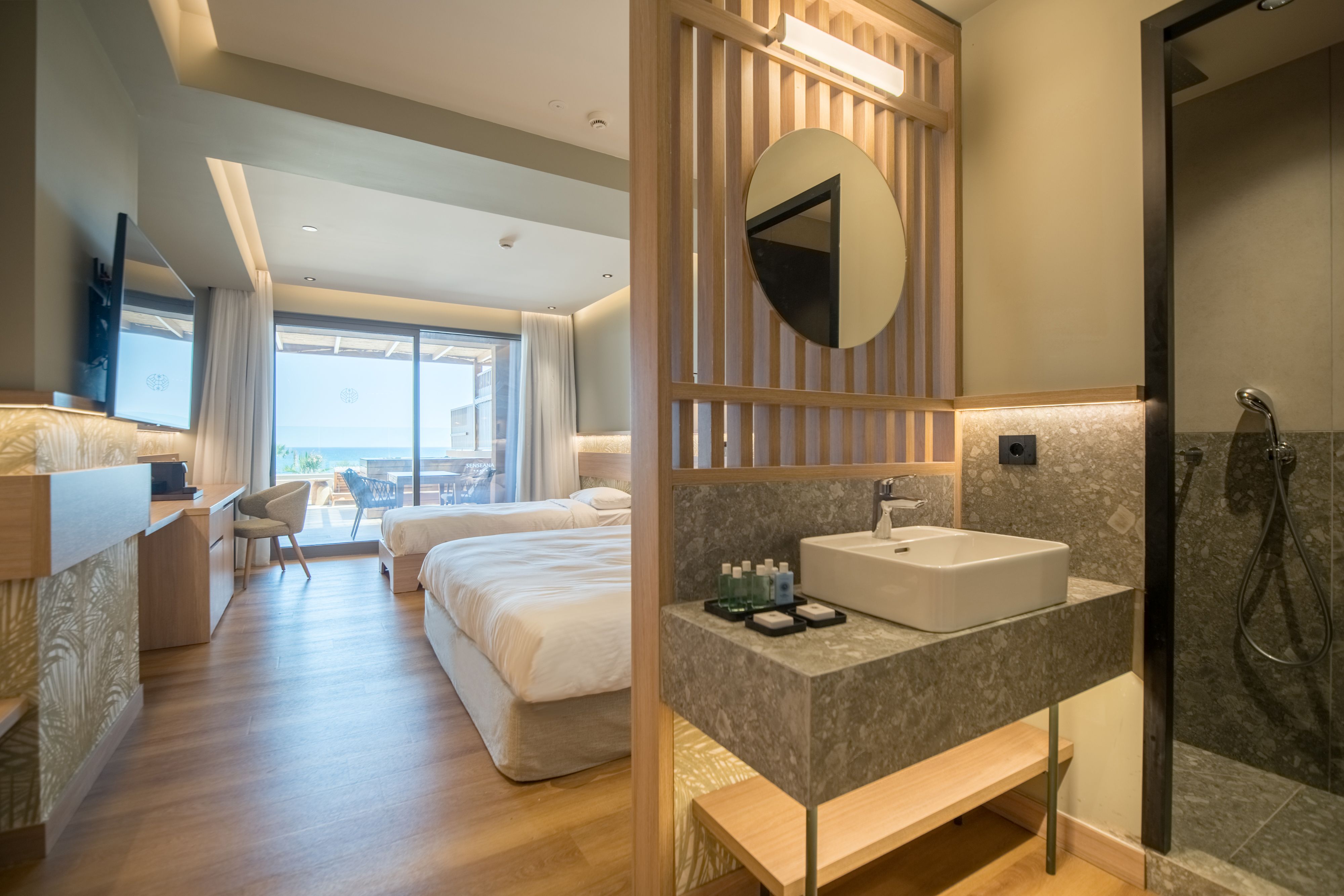 Petite Suite Sea View Outdoor Hot Tub