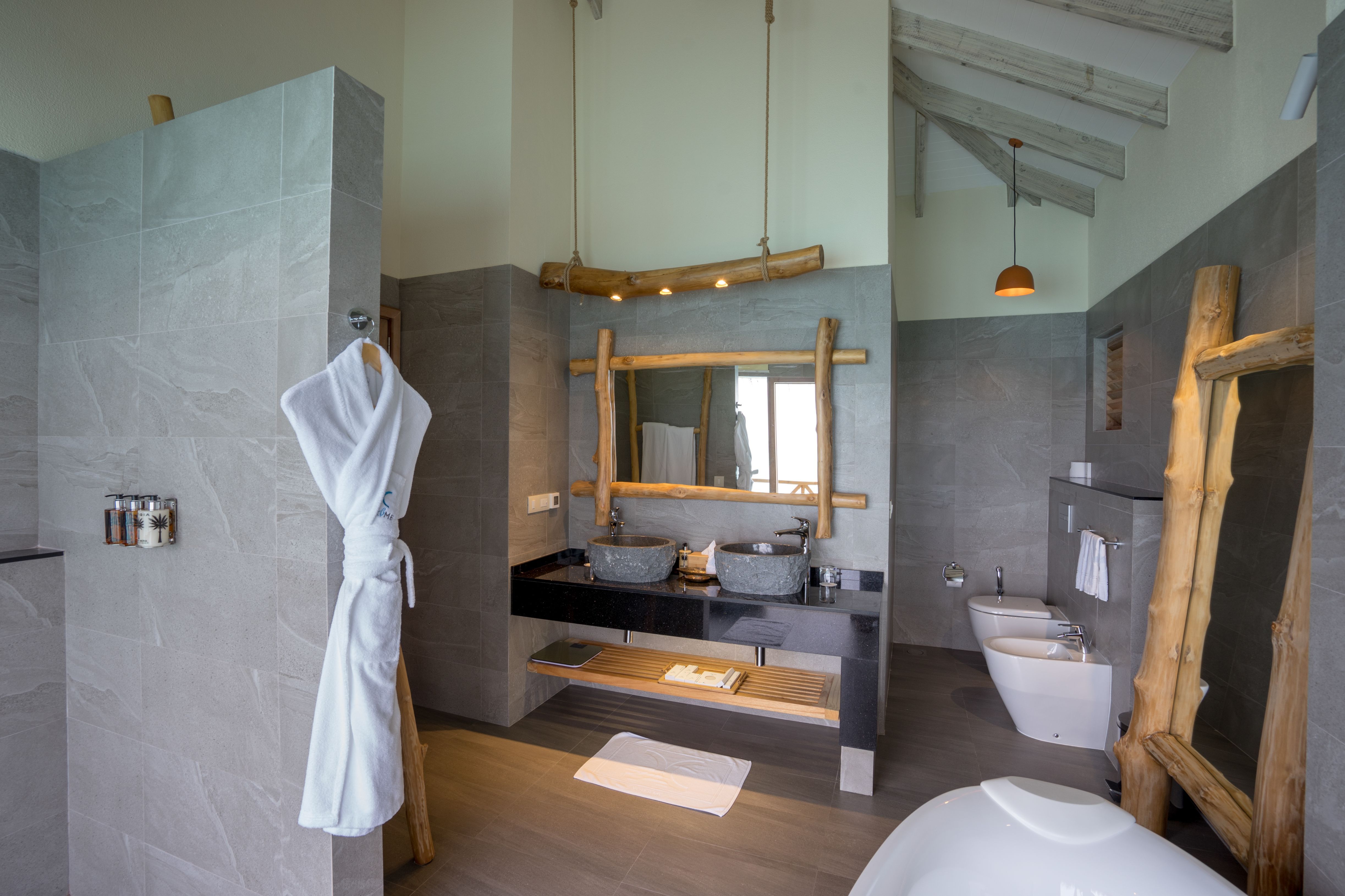 Aqua Suite with Pool