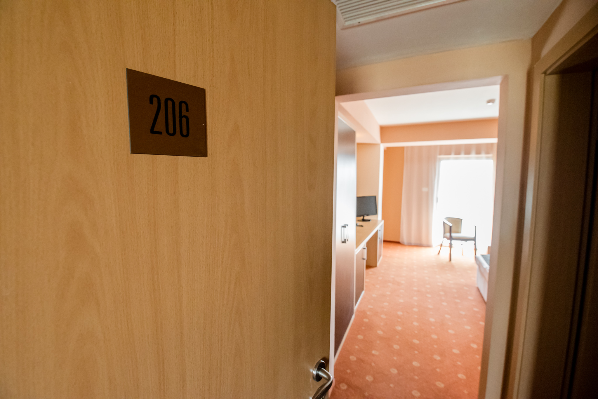 Business King Room with Balcony