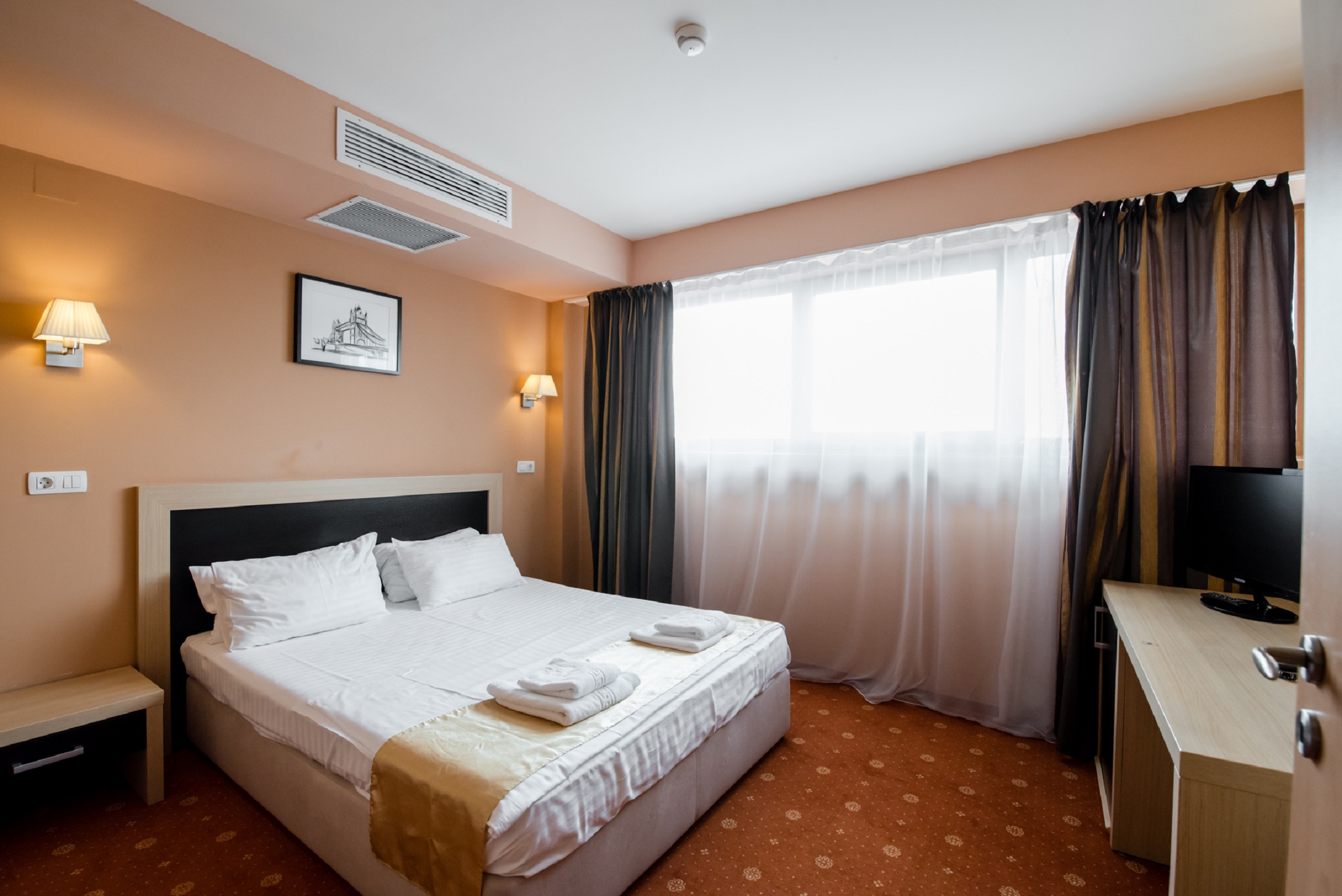 Business King Room