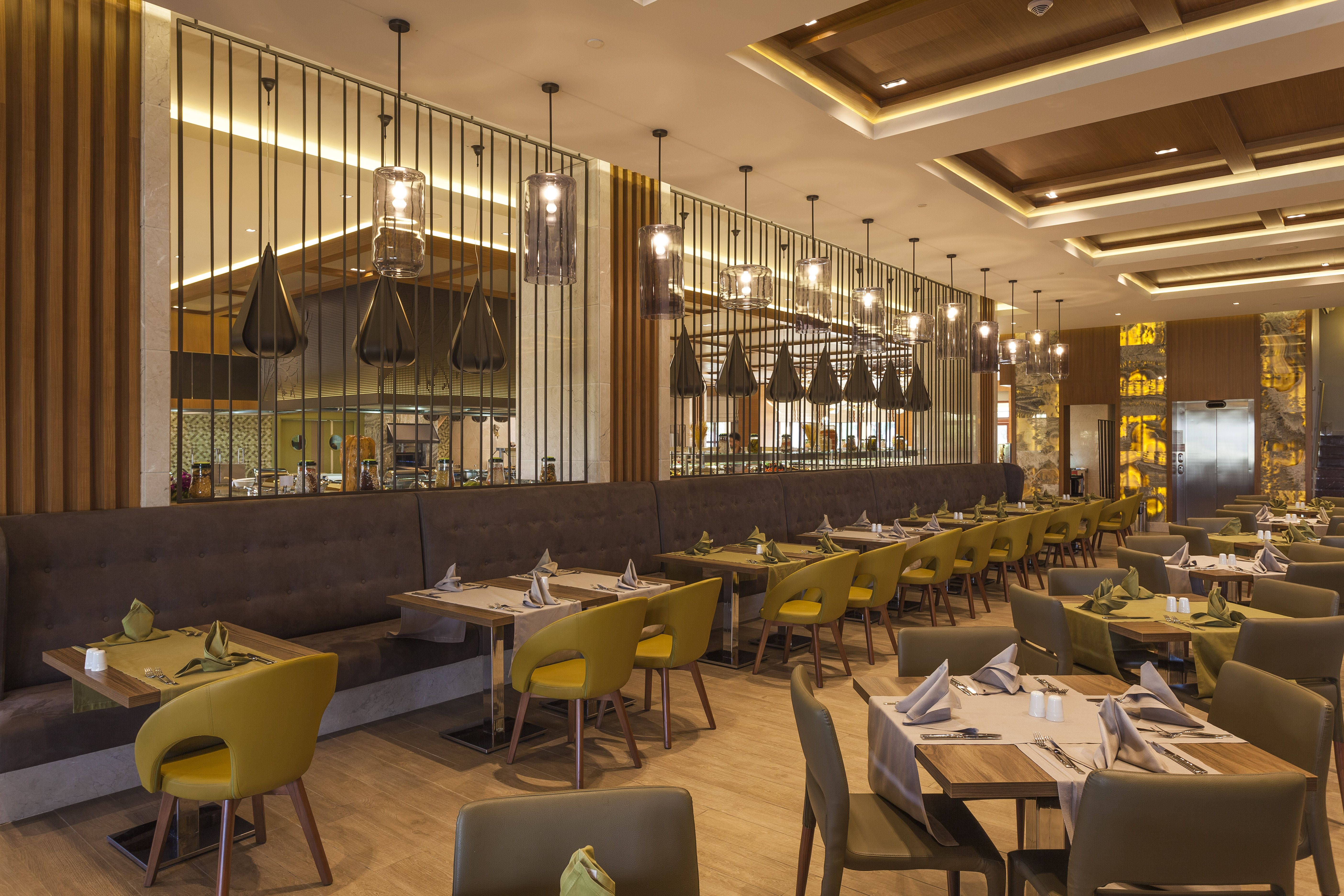 MAIN RESTAURANT