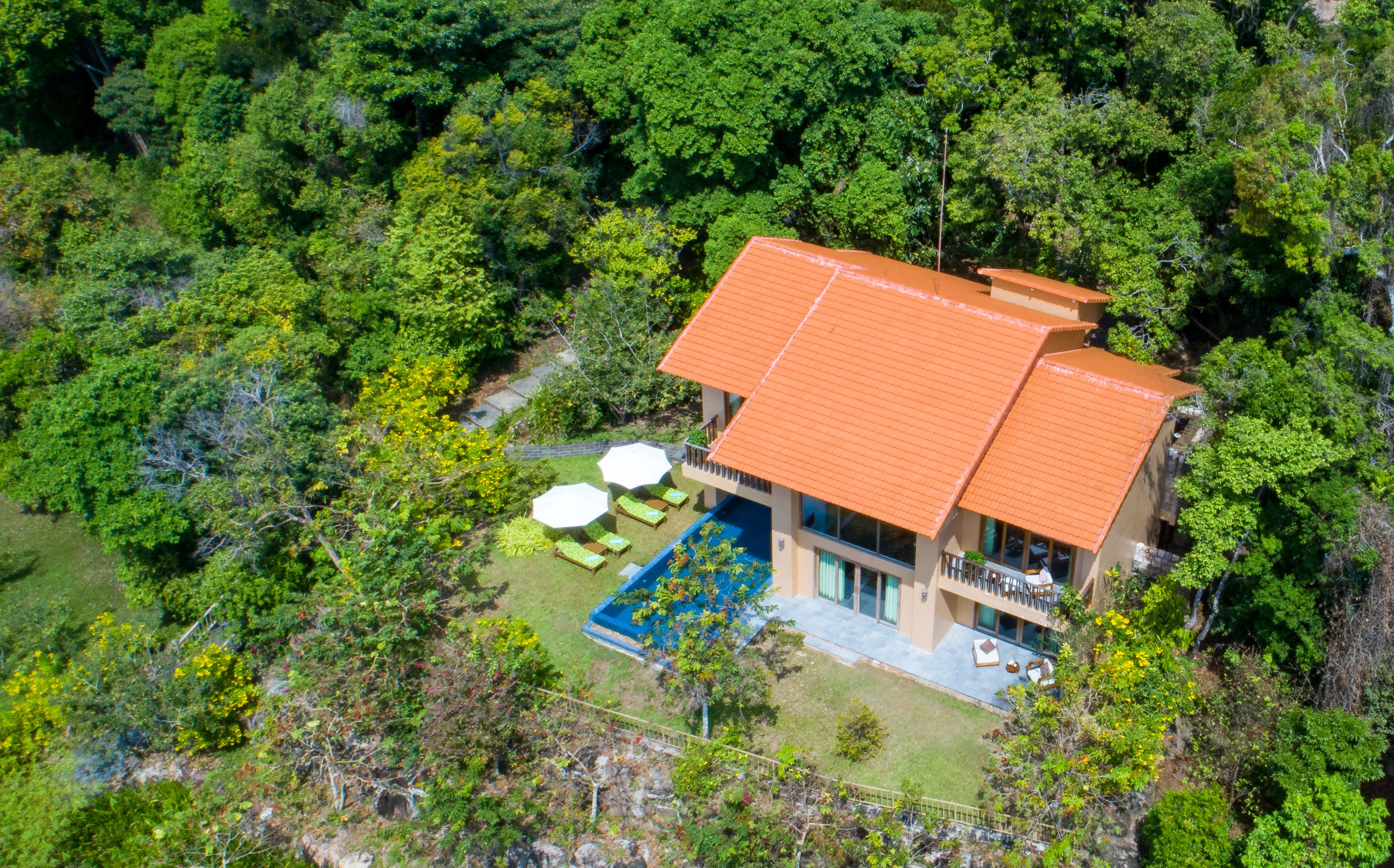 3-BEDROOM OCEAN PREMIER POOL VILLA 
