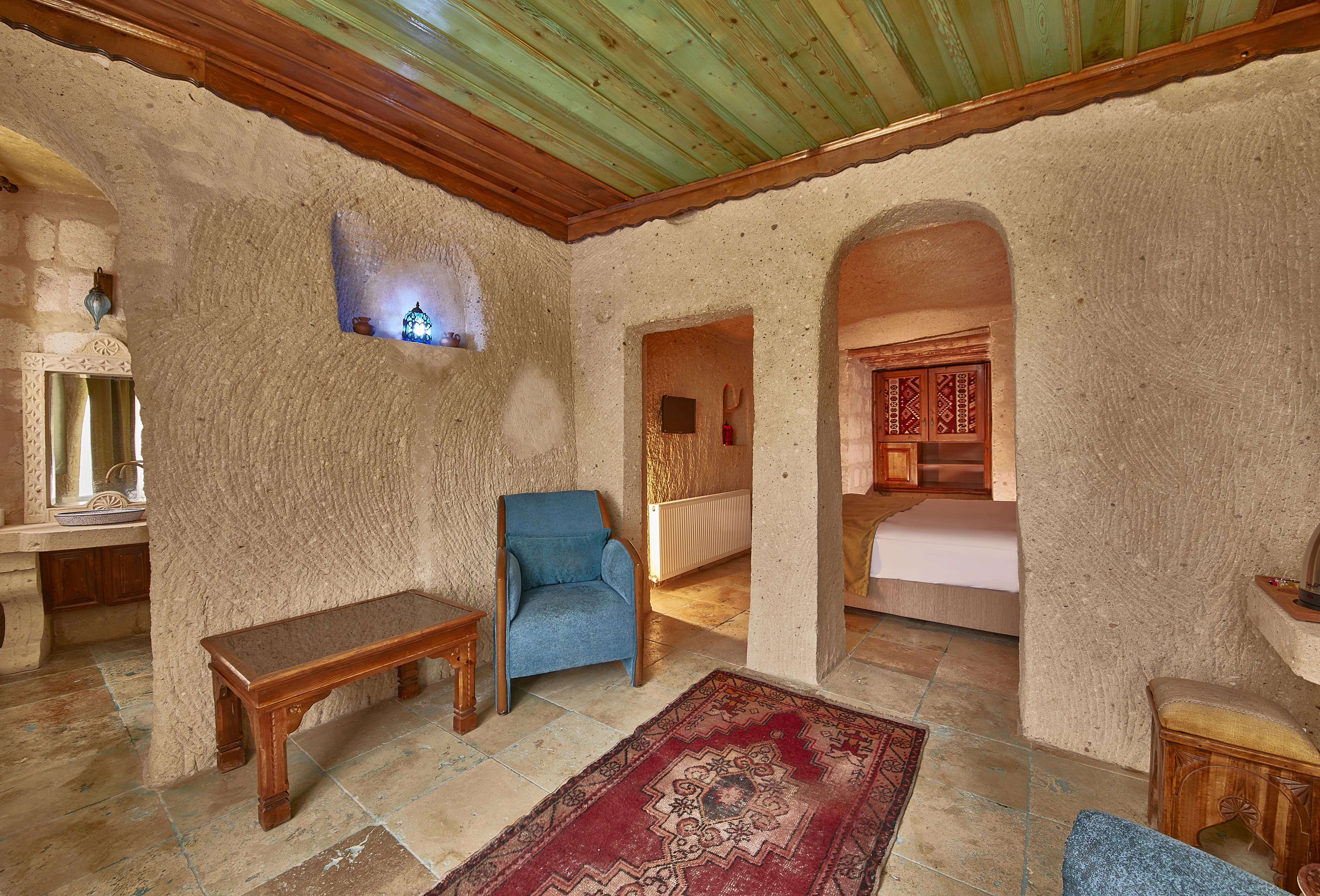 JUNIOR SUITE ROOM