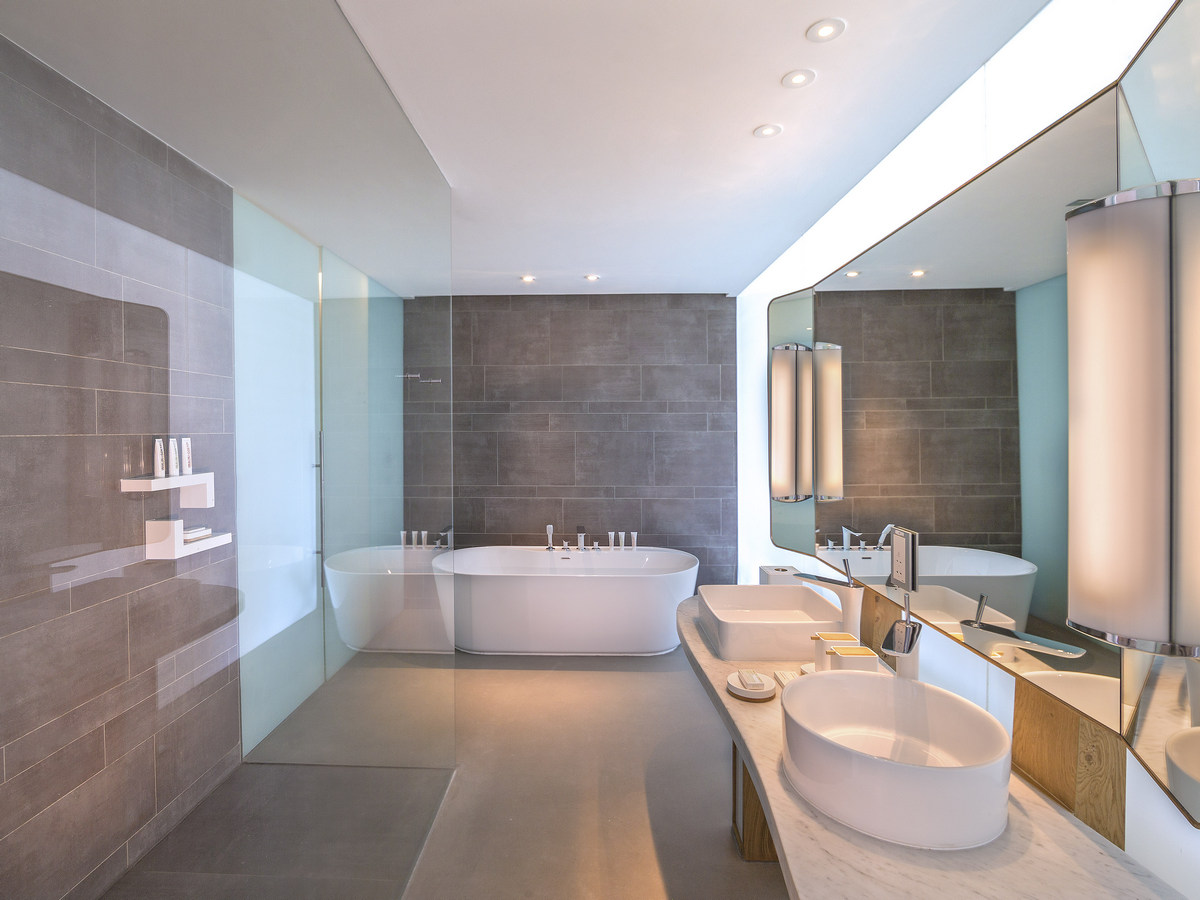 Luux Skyline View Room